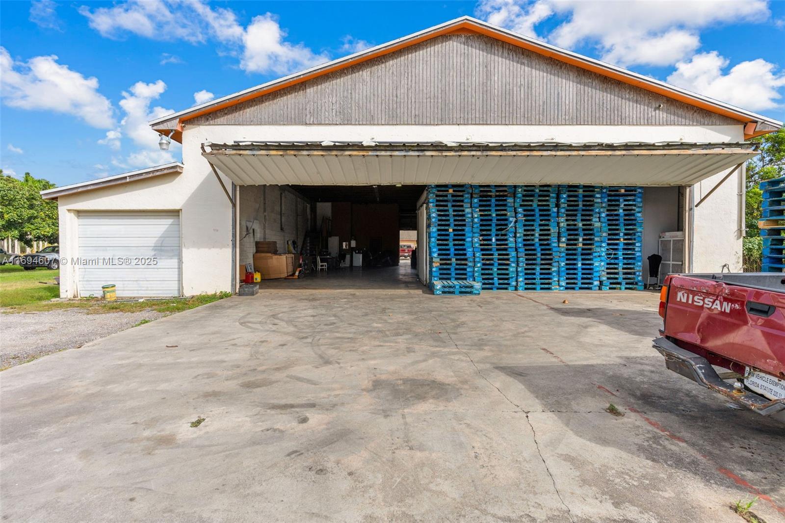 Redland 19.62 AC HOME - Residential