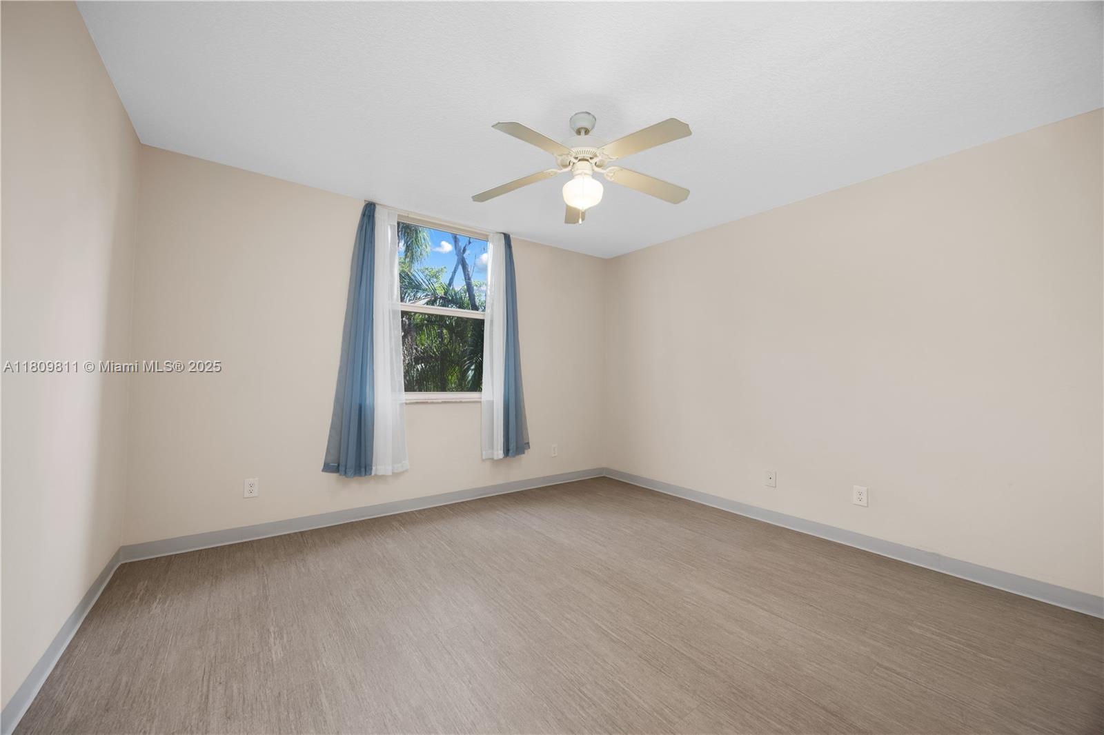 SHERIDAN BEACH CLUB CONDO - Residential