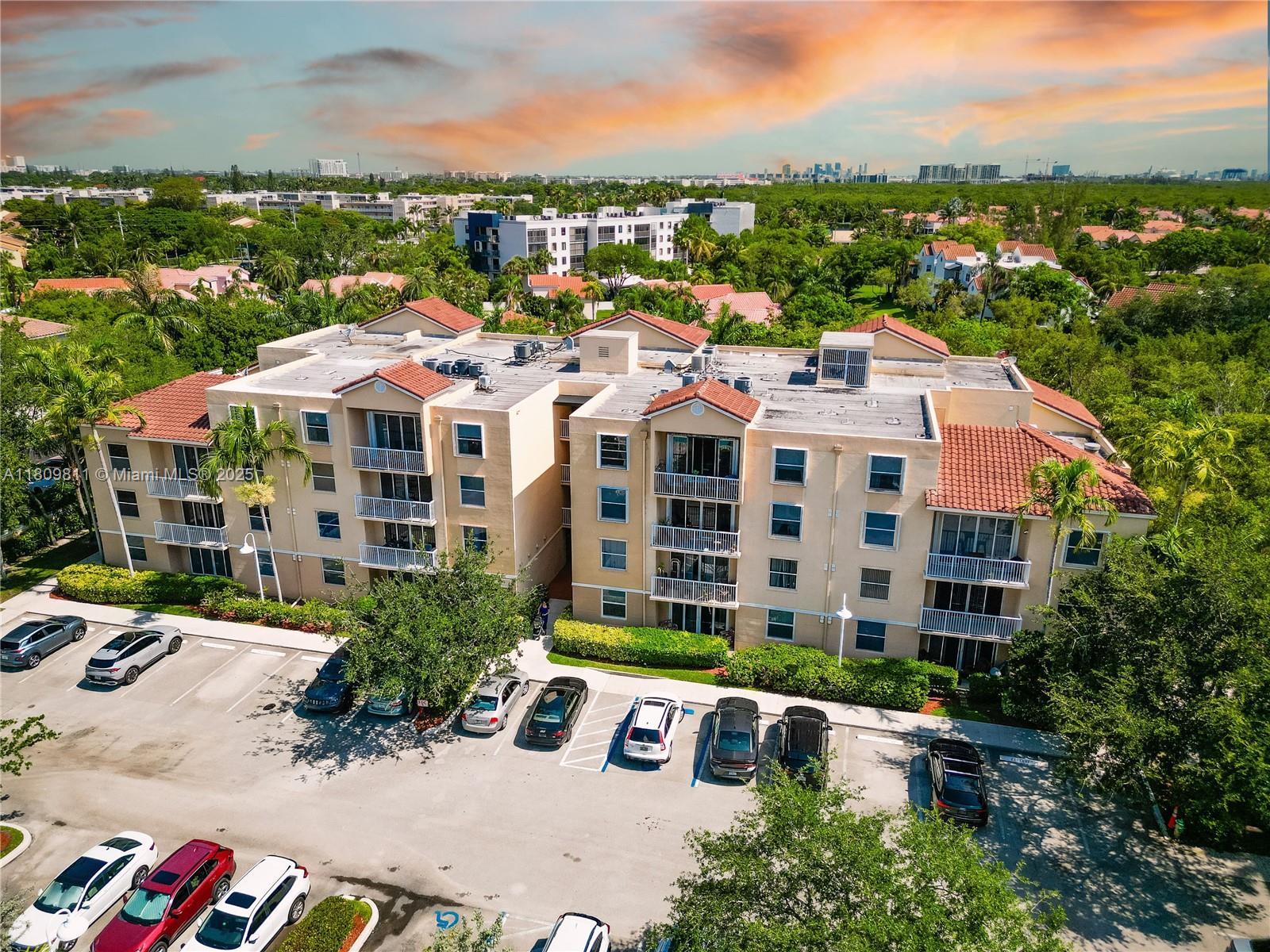 SHERIDAN BEACH CLUB CONDO - Residential