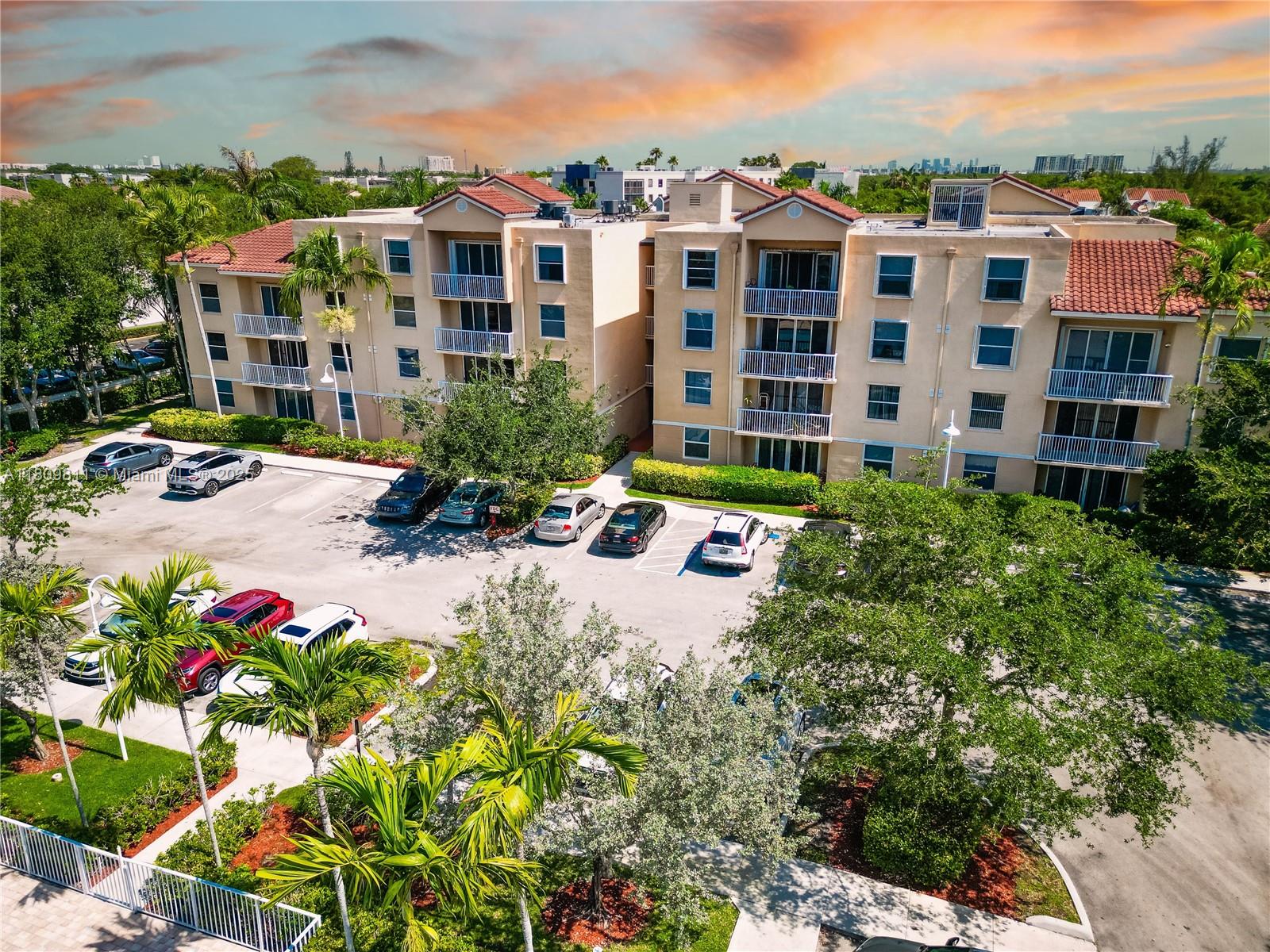 529 E Sheridan St 2061, Dania Beach, Miami-Dade County, Florida - 2 Bedrooms  
2 Bathrooms - 