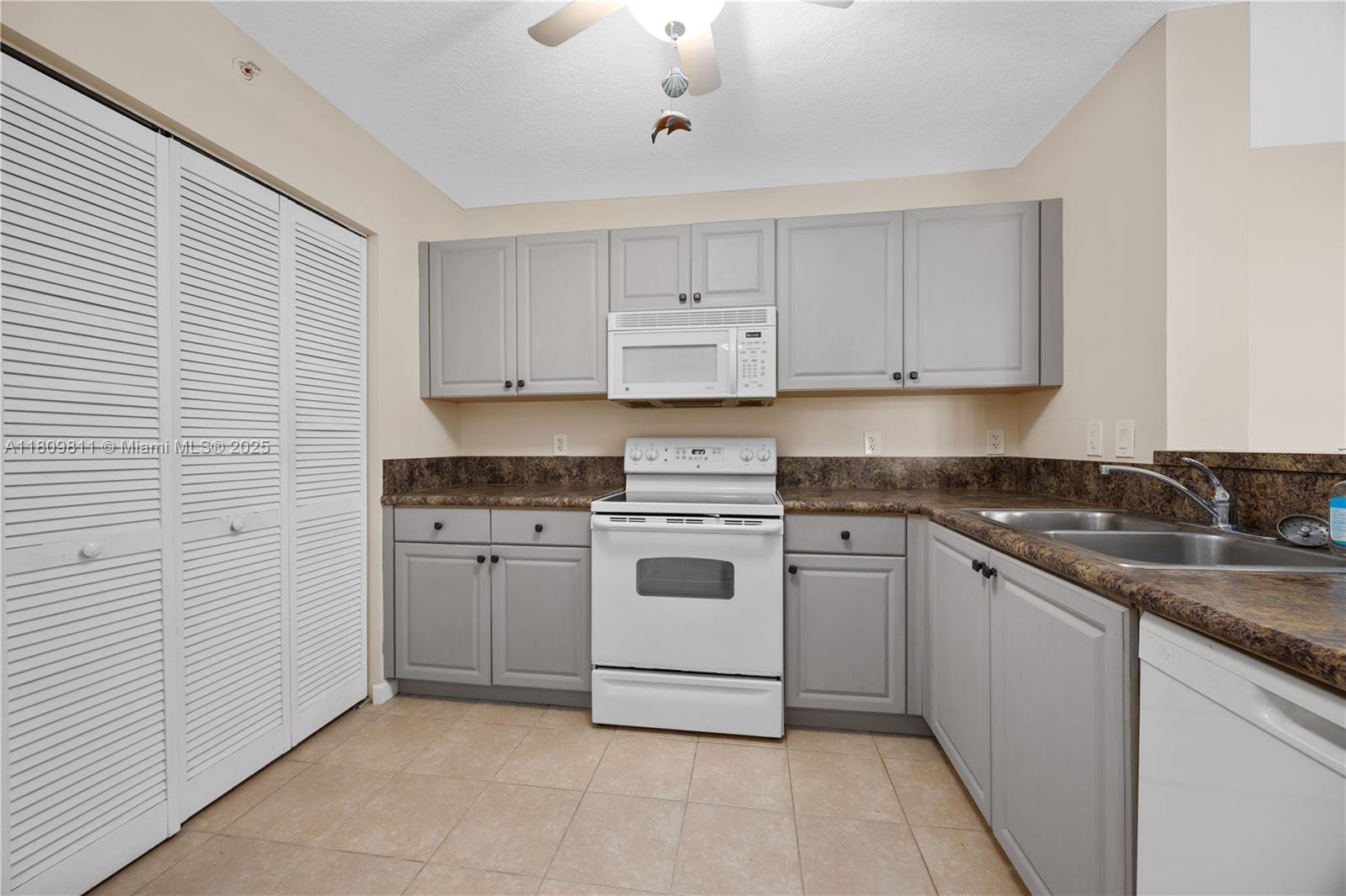 SHERIDAN BEACH CLUB CONDO - Residential