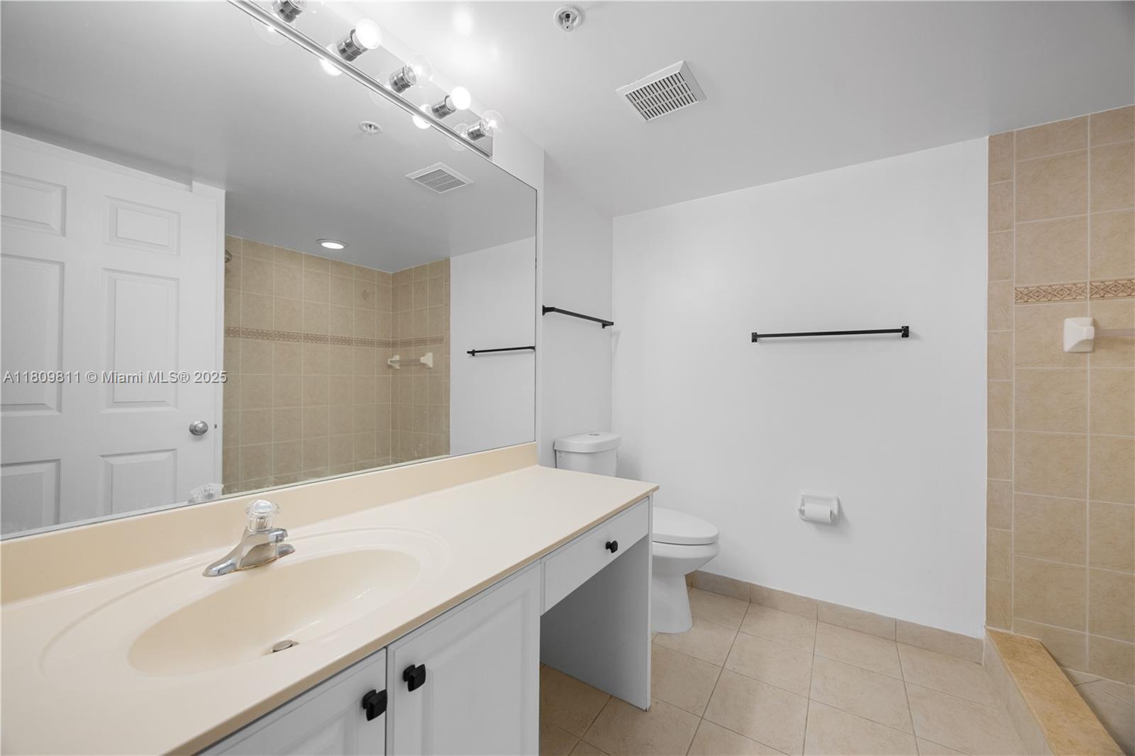 SHERIDAN BEACH CLUB CONDO - Residential