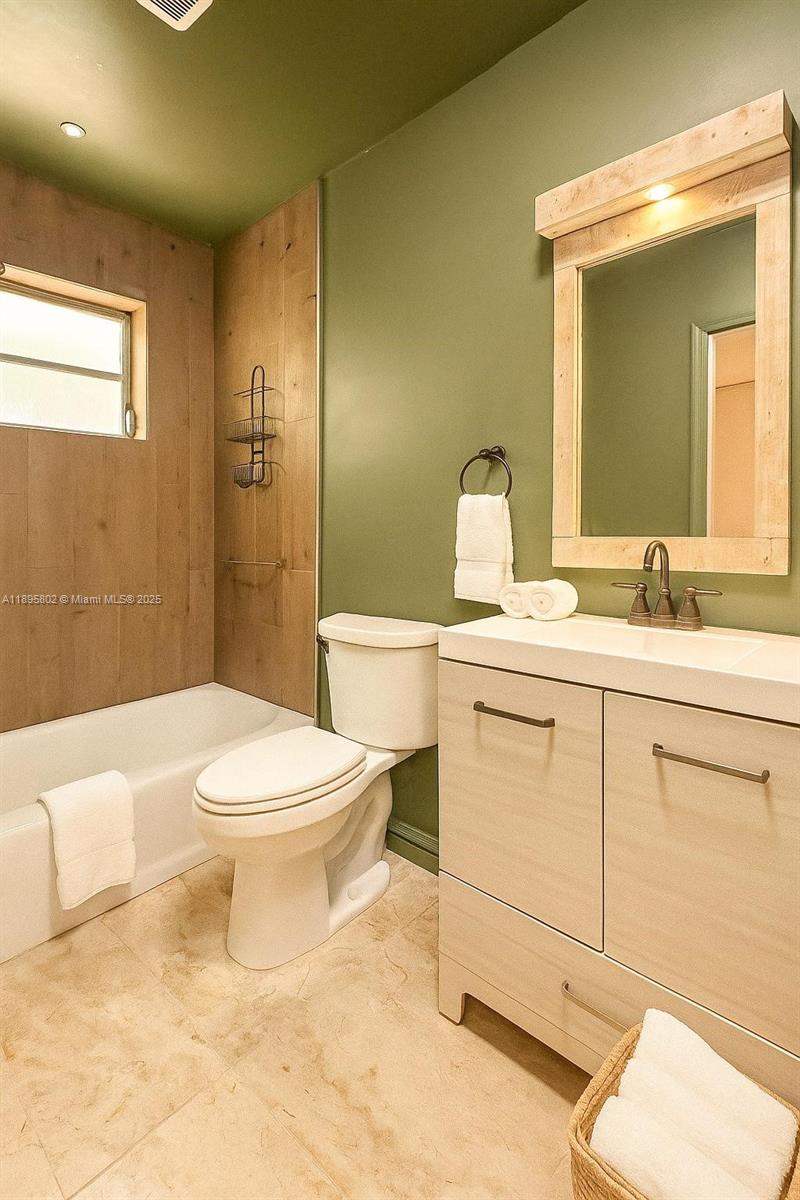 CORONET ACRES CONDO - Residential Lease