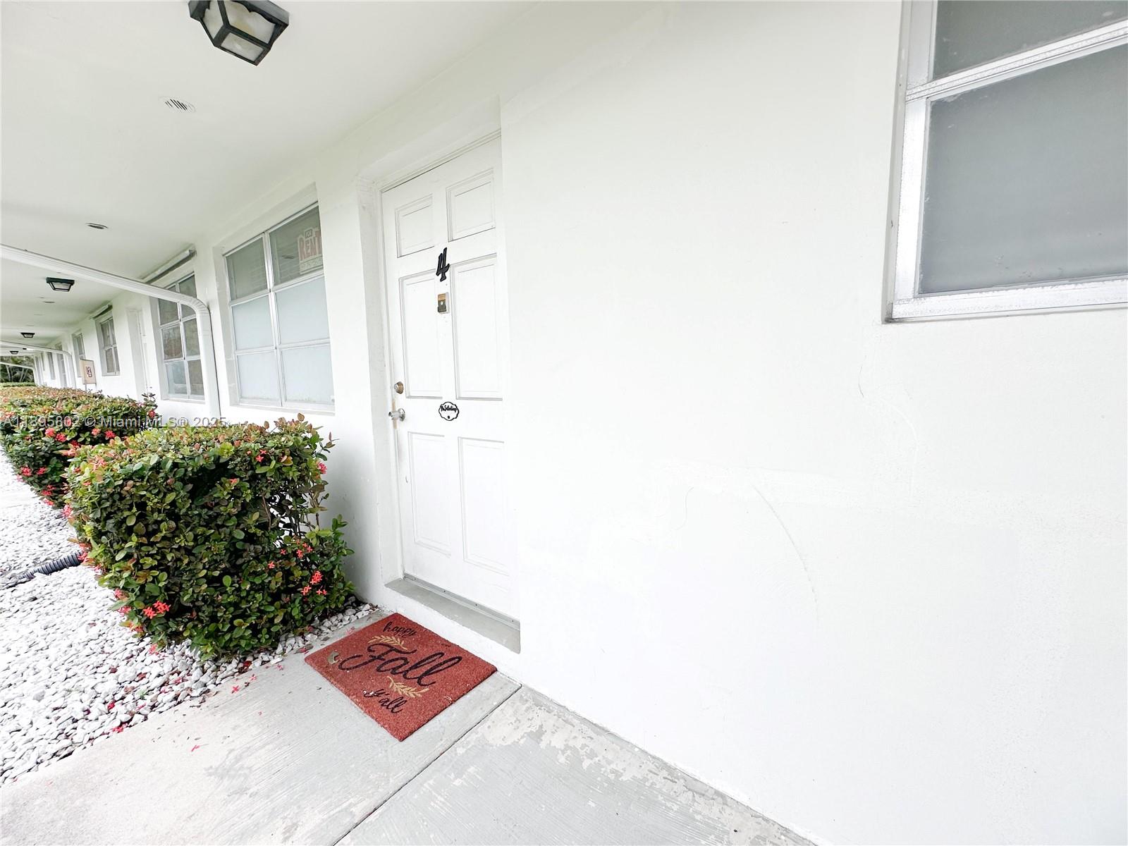 CORONET ACRES CONDO - Residential Lease
