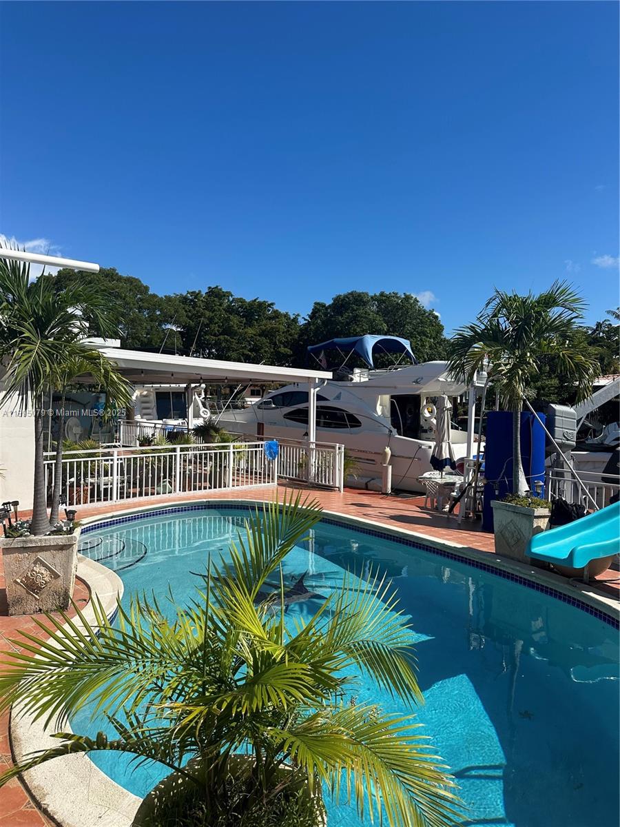 VENETIAN SEC KEYSTONE POI - Residential