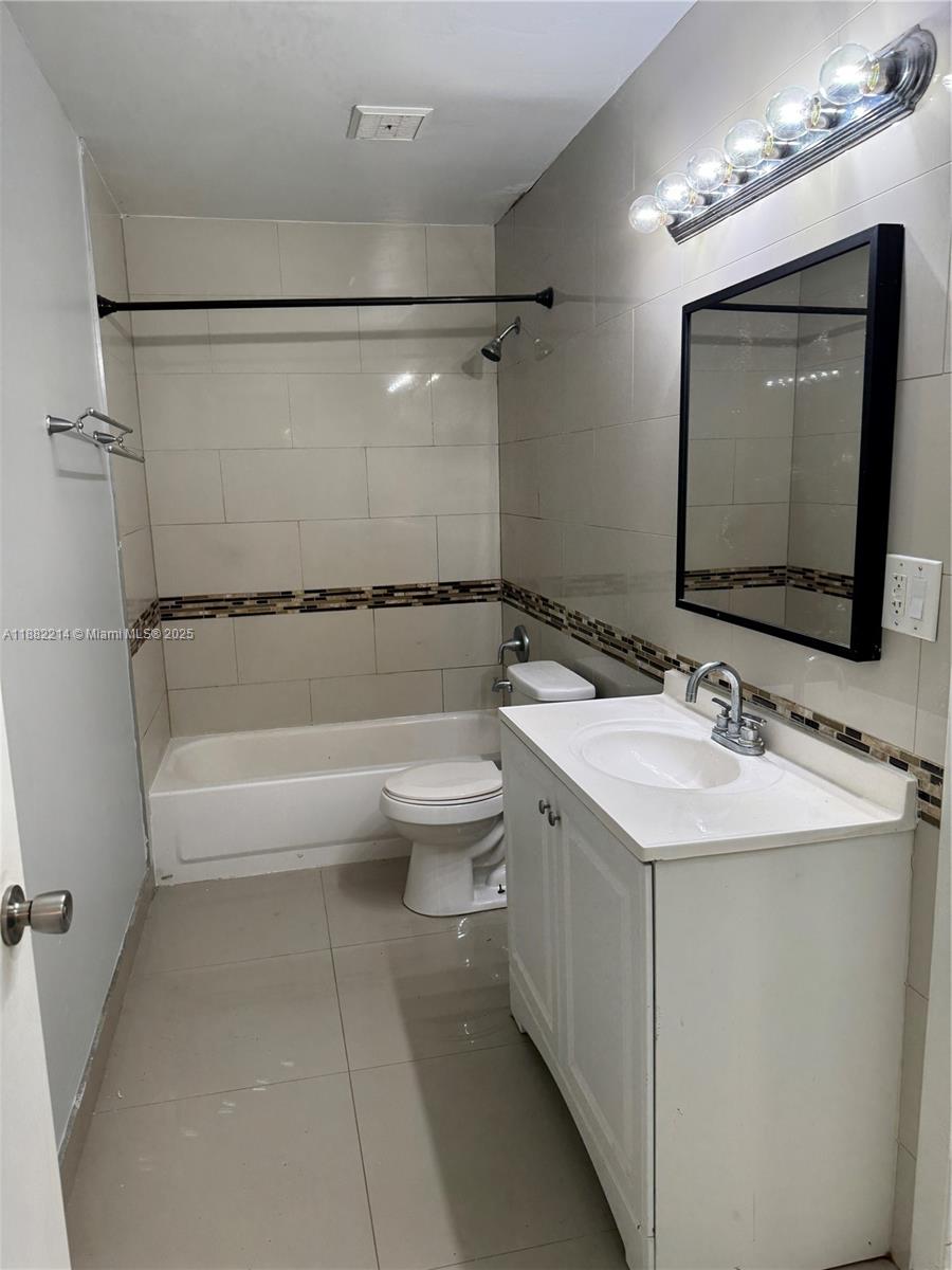 SUMMER LAKE CONDO - Residential Lease