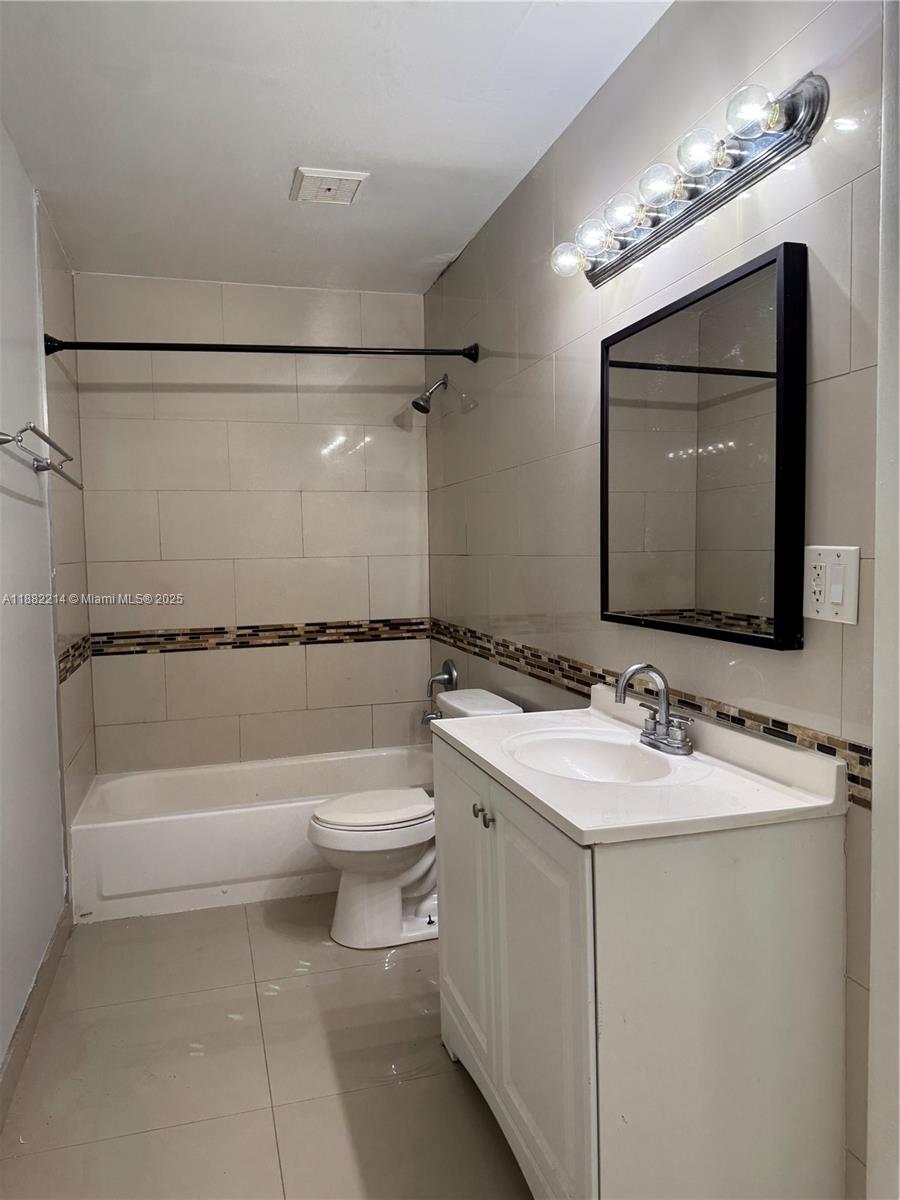 SUMMER LAKE CONDO - Residential Lease