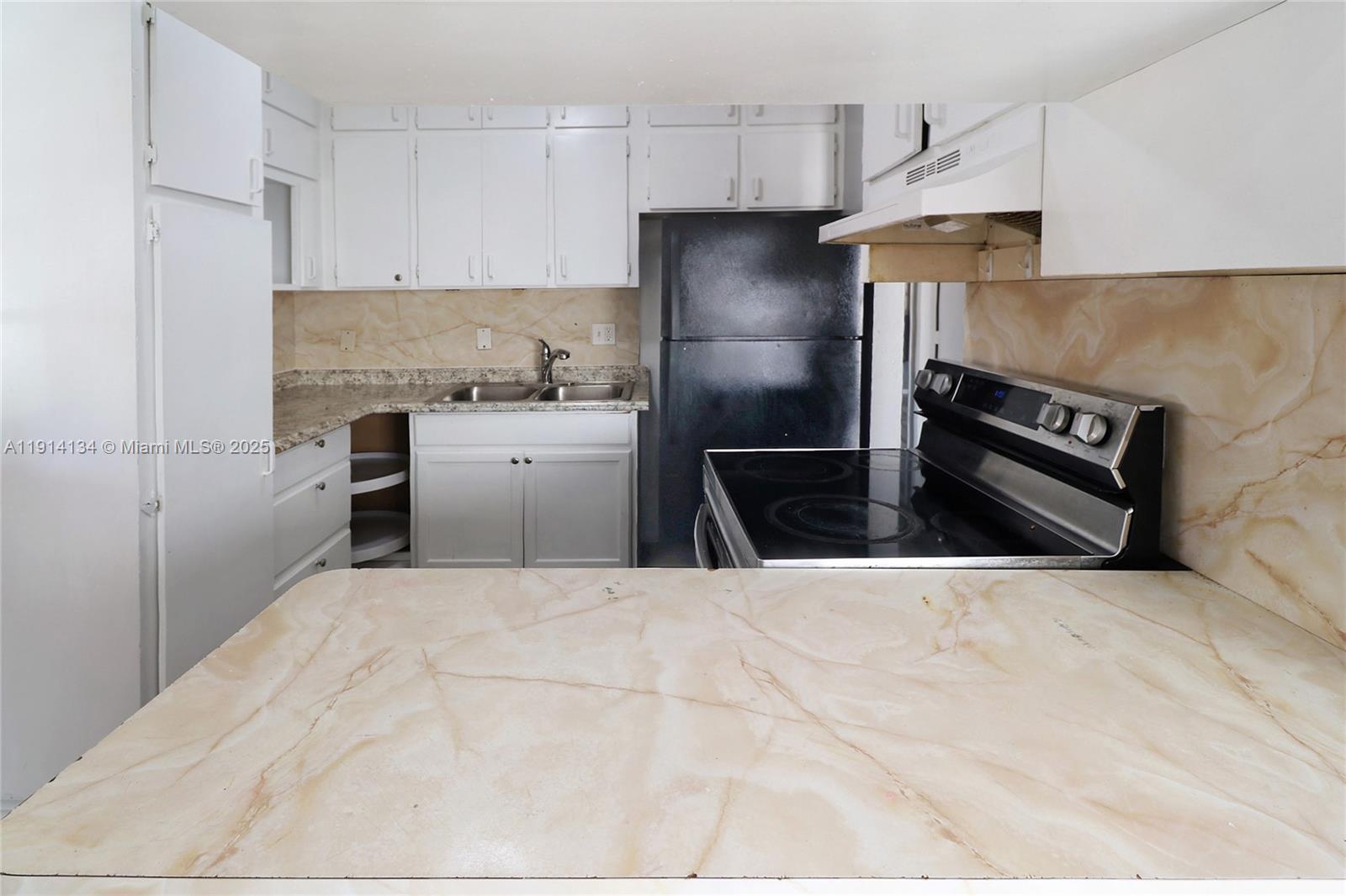 LIBERTY PARK ESTATES SEC - Residential Lease