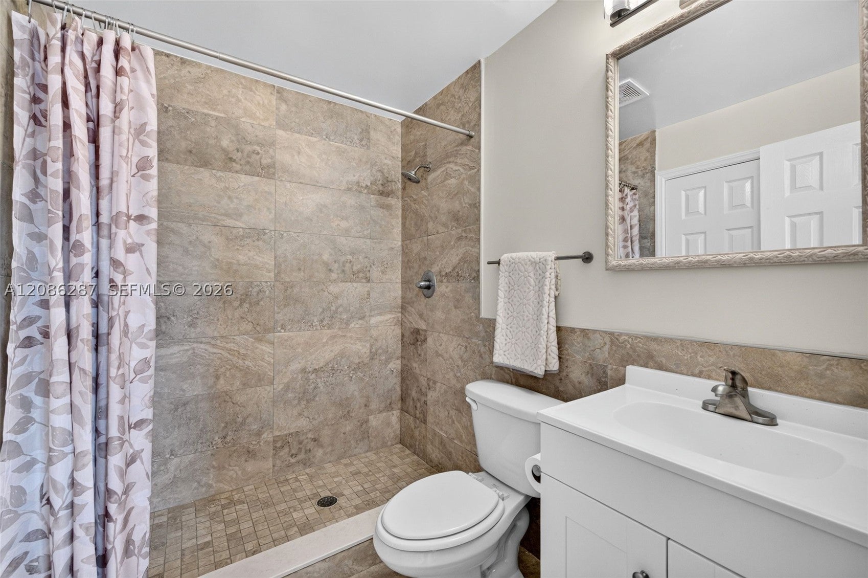 2831 NW 23rd St, Fort Lauderdale, FL, 33311/$429,900 2 2831 NW 23rd St