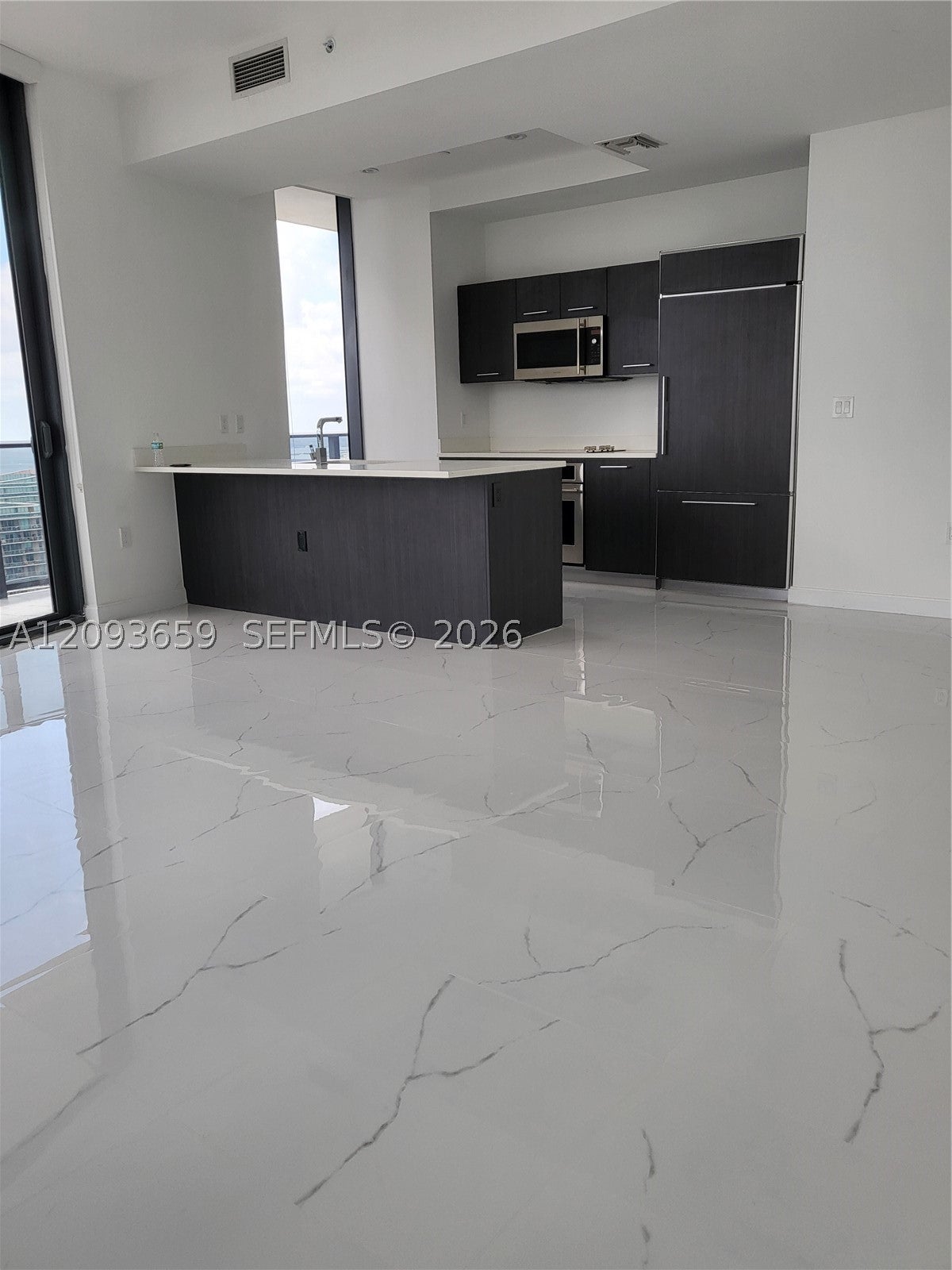45 SW 9th Street 4303