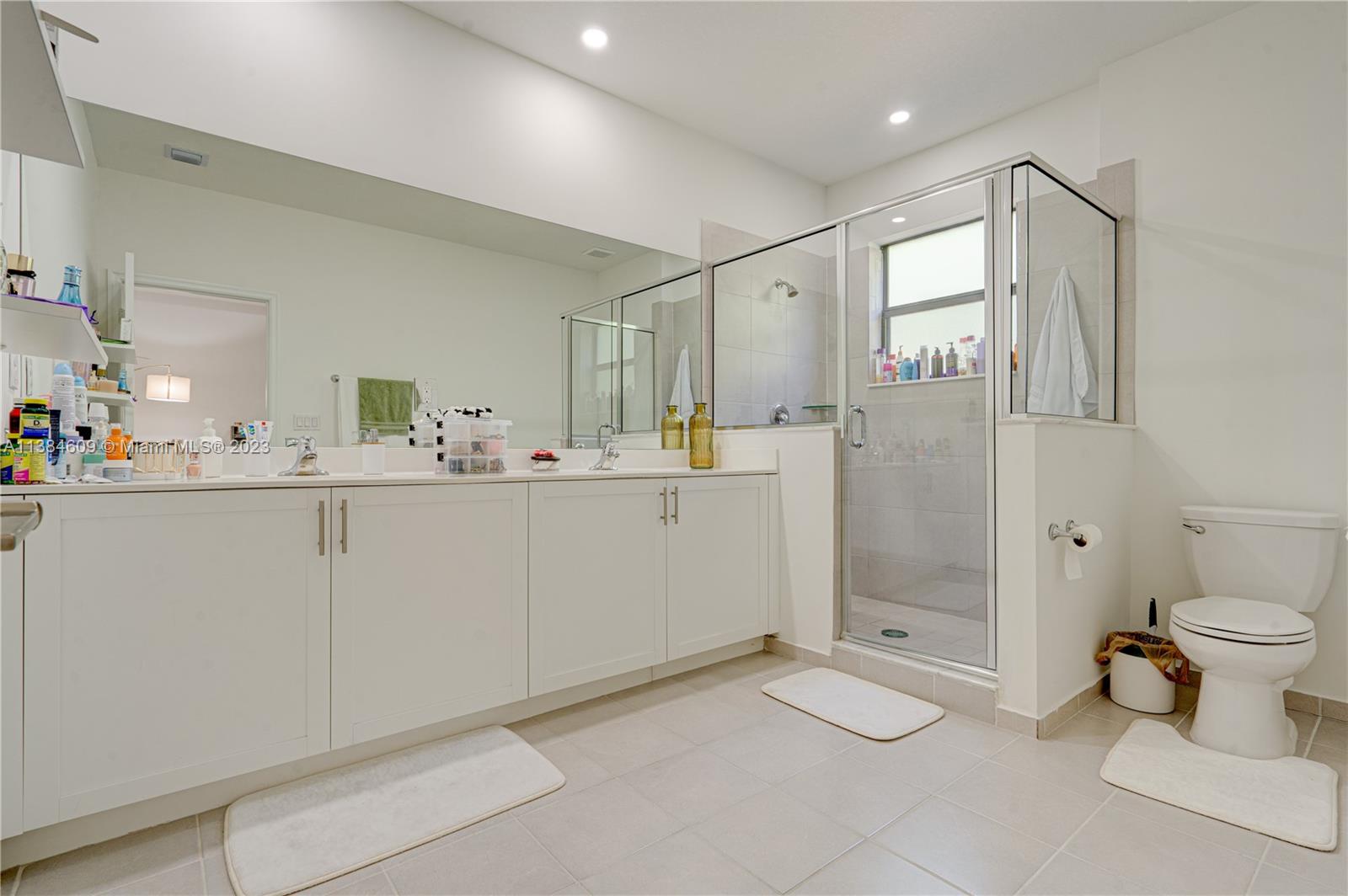 STELLAR PEMBROKE PINES - Residential