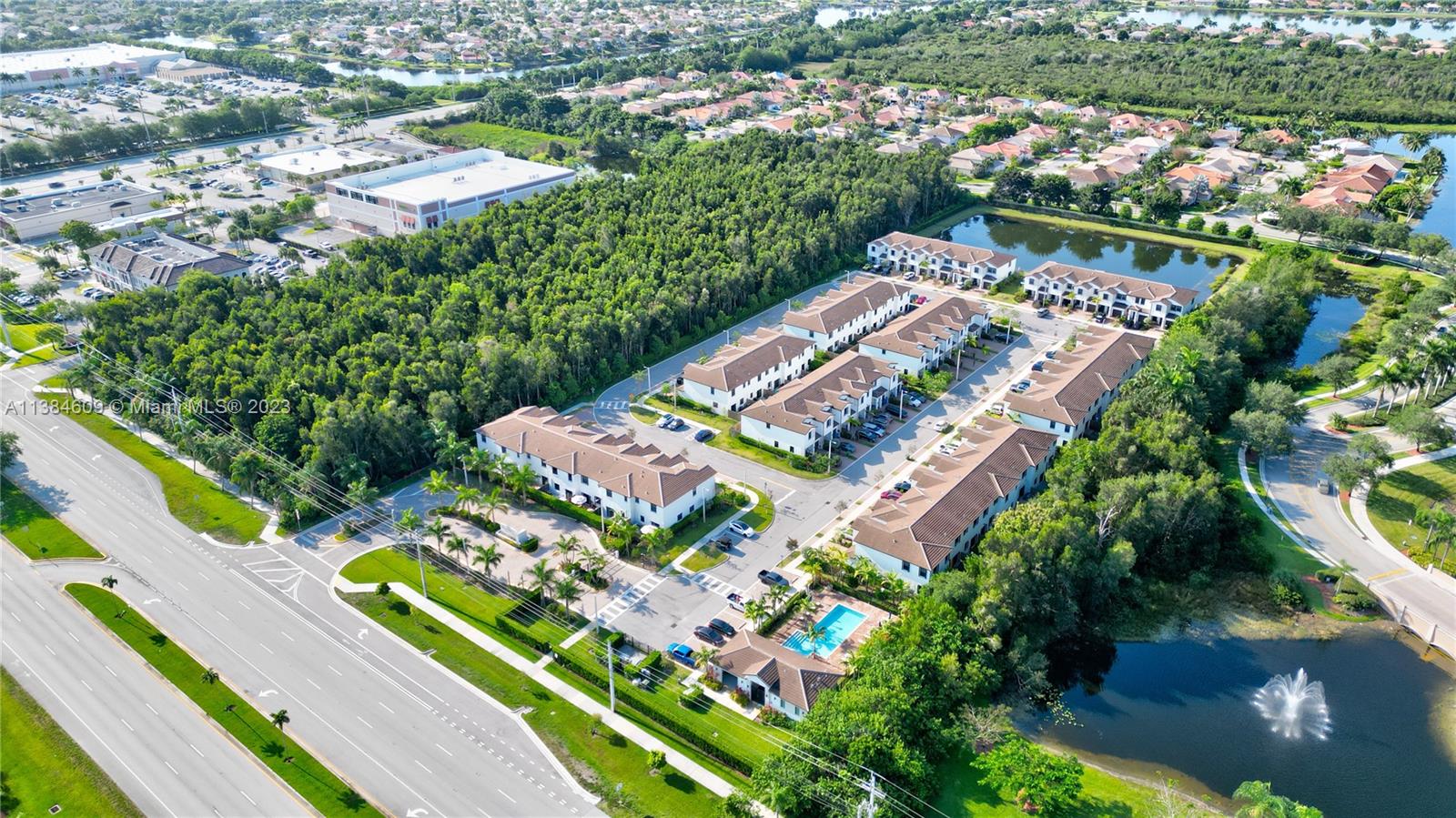 STELLAR PEMBROKE PINES - Residential