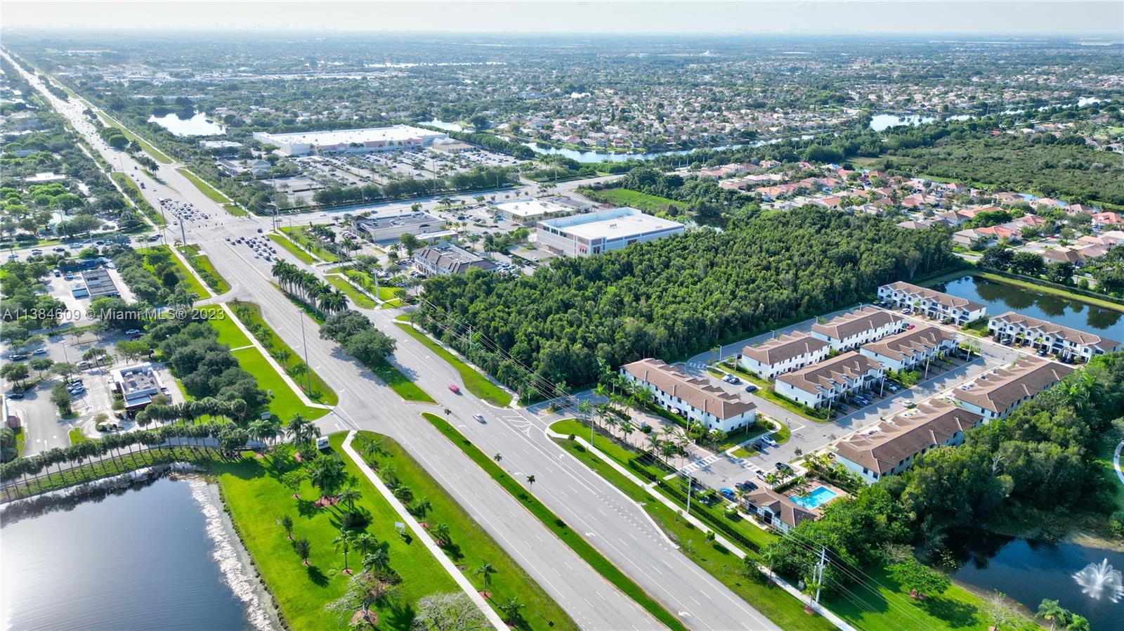 STELLAR PEMBROKE PINES - Residential