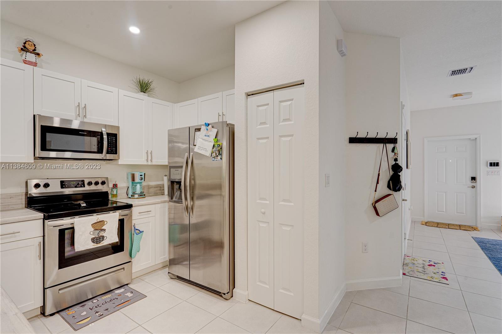 STELLAR PEMBROKE PINES - Residential