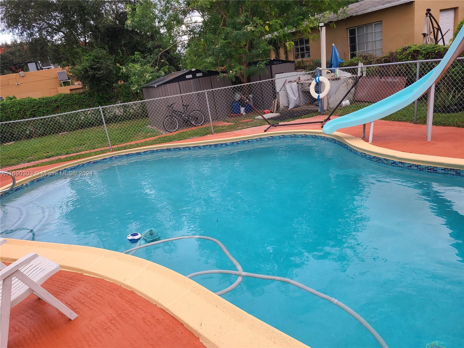 WASHINGTON SQUARE - Residential