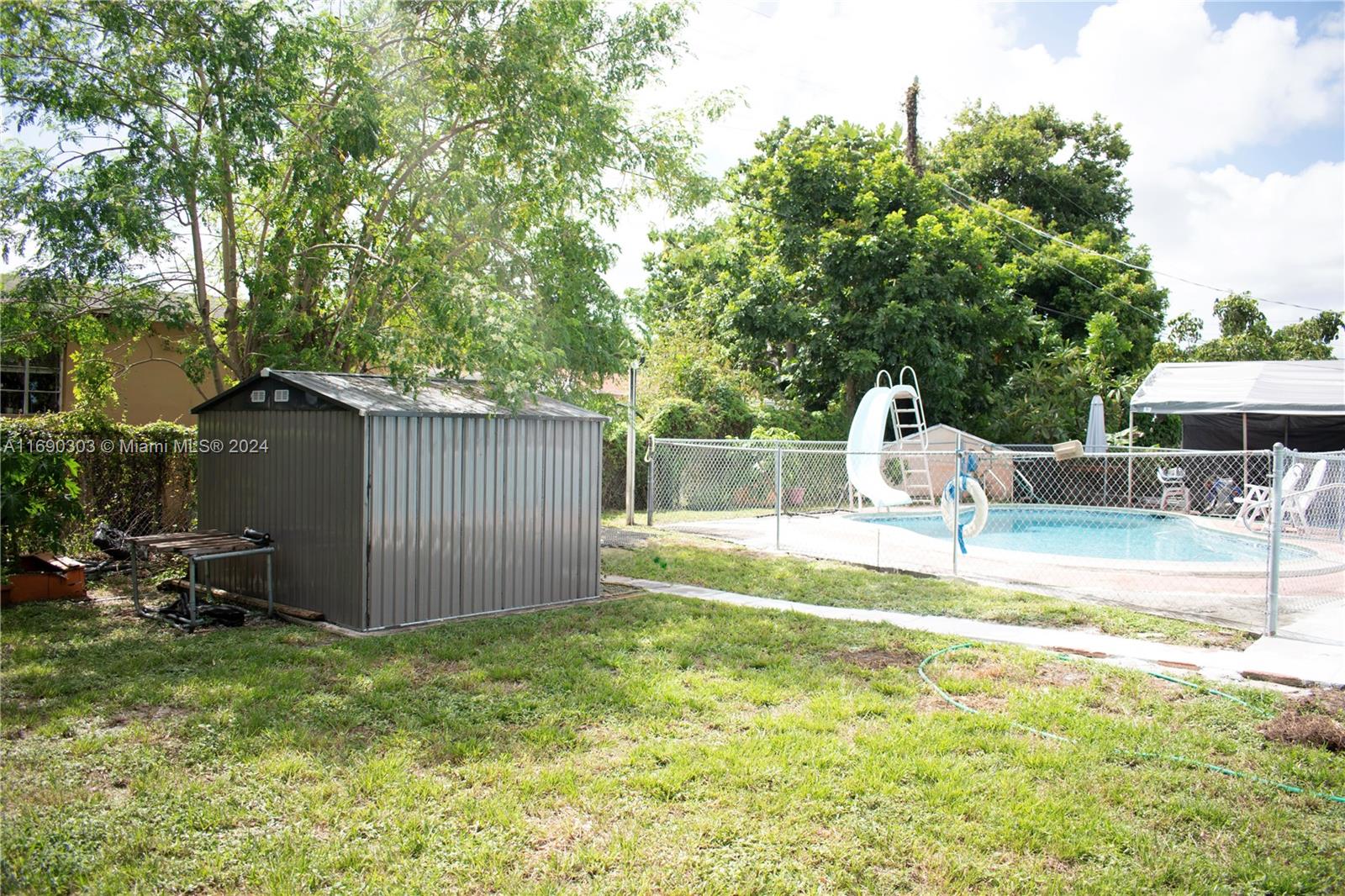 WASHINGTON SQUARE - Residential