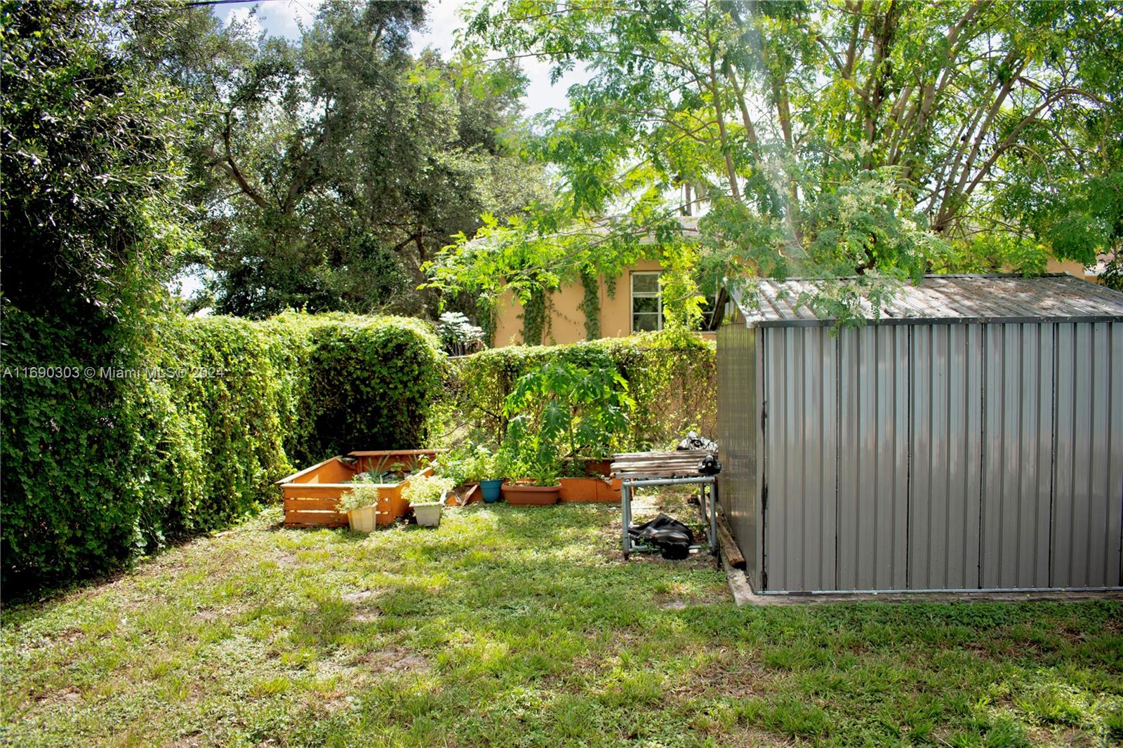 WASHINGTON SQUARE - Residential