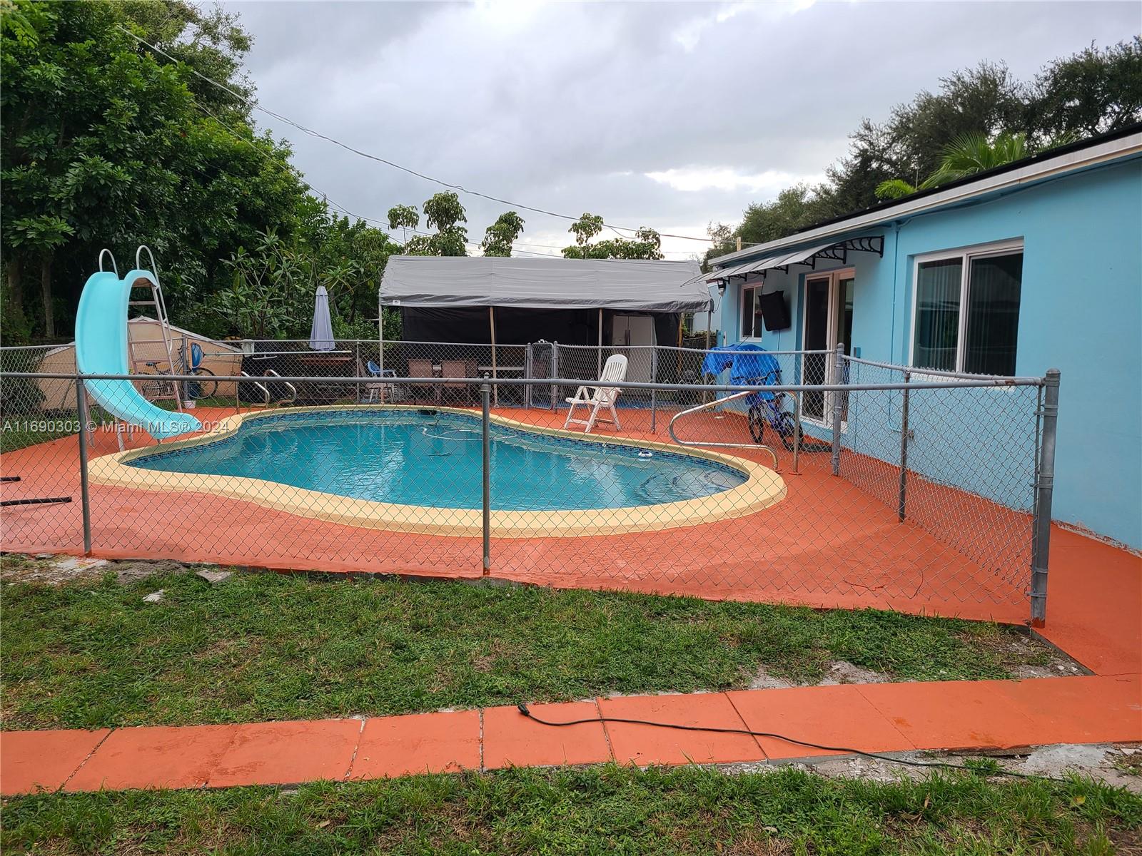 WASHINGTON SQUARE - Residential