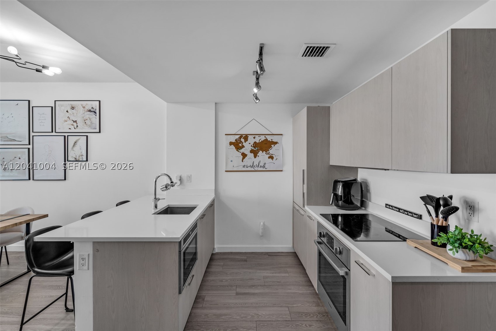 501 NE 31st St 3704