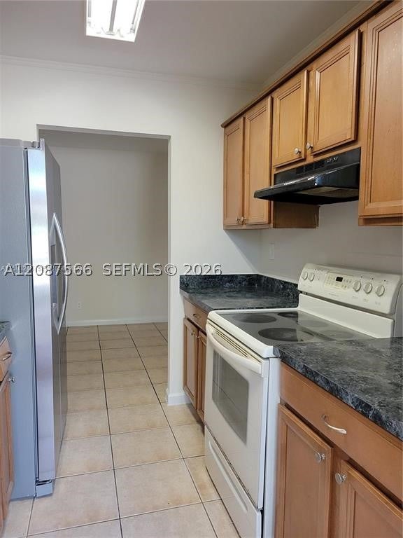 8704 NW 35th St 105, Coral Springs, FL, 33065/$165,000 2 8704 NW 35th St 105