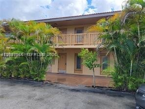 8704 NW 35th St