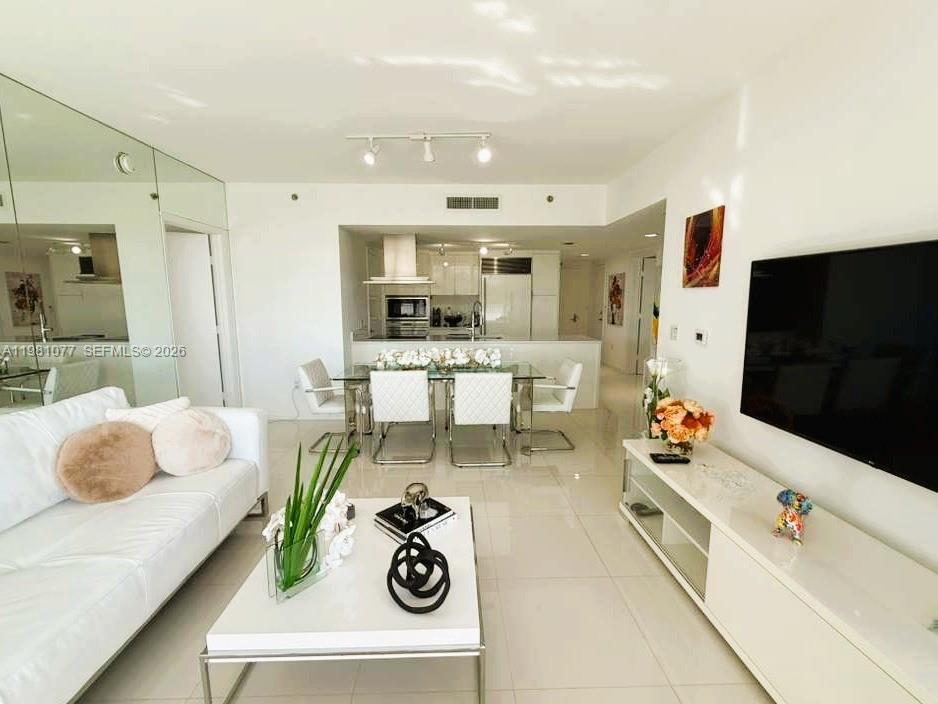 ICON BRICKELL NO TWO - Residential Lease