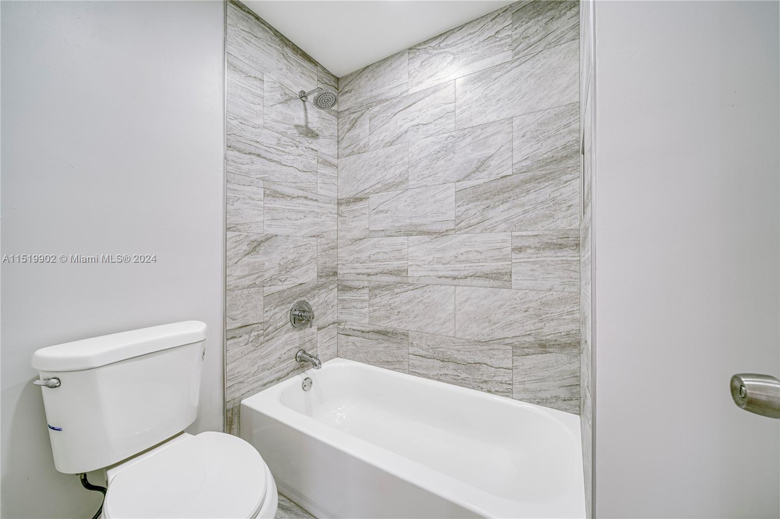 BRIAR LAKE - Residential Lease