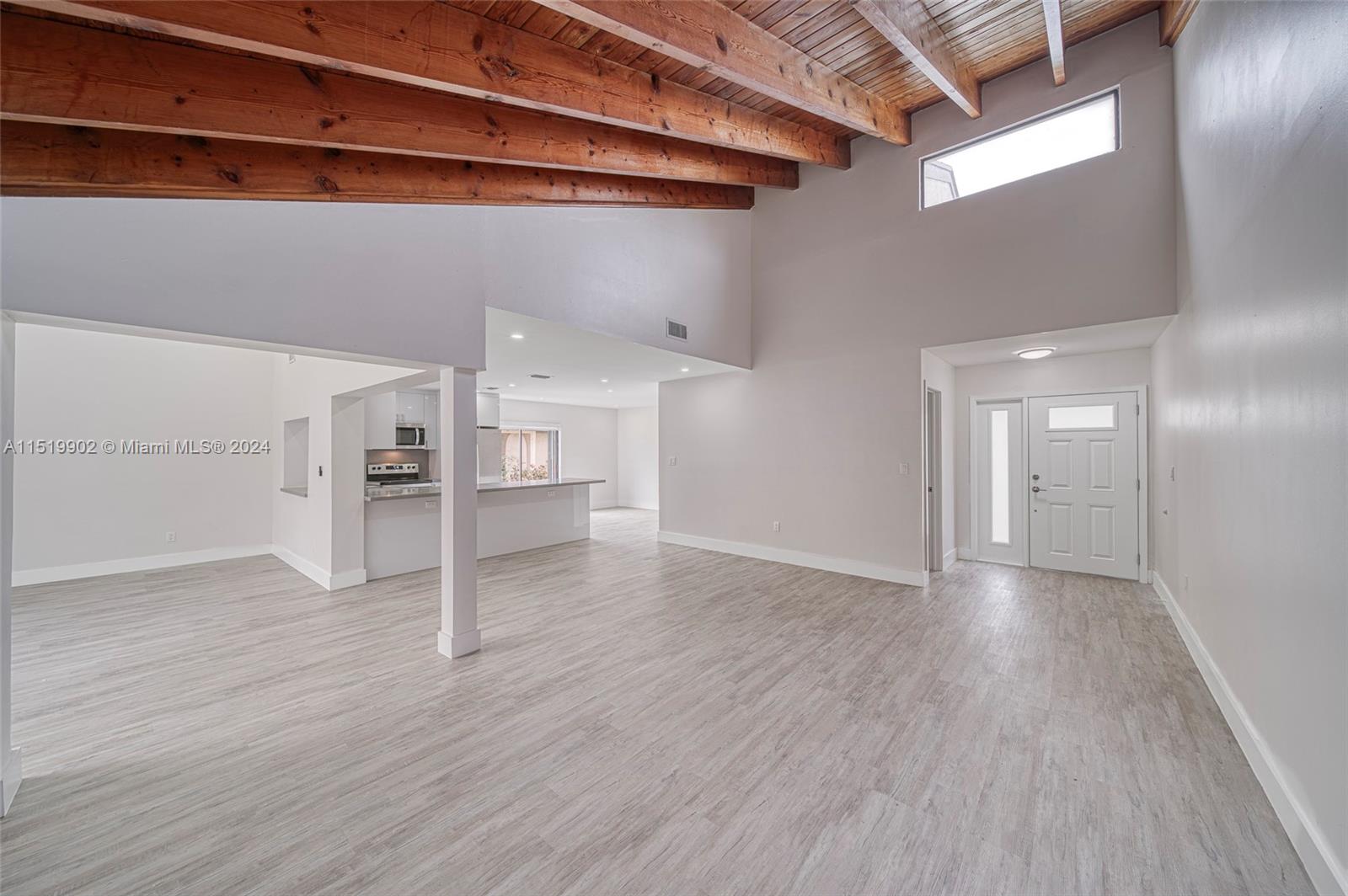 BRIAR LAKE - Residential Lease