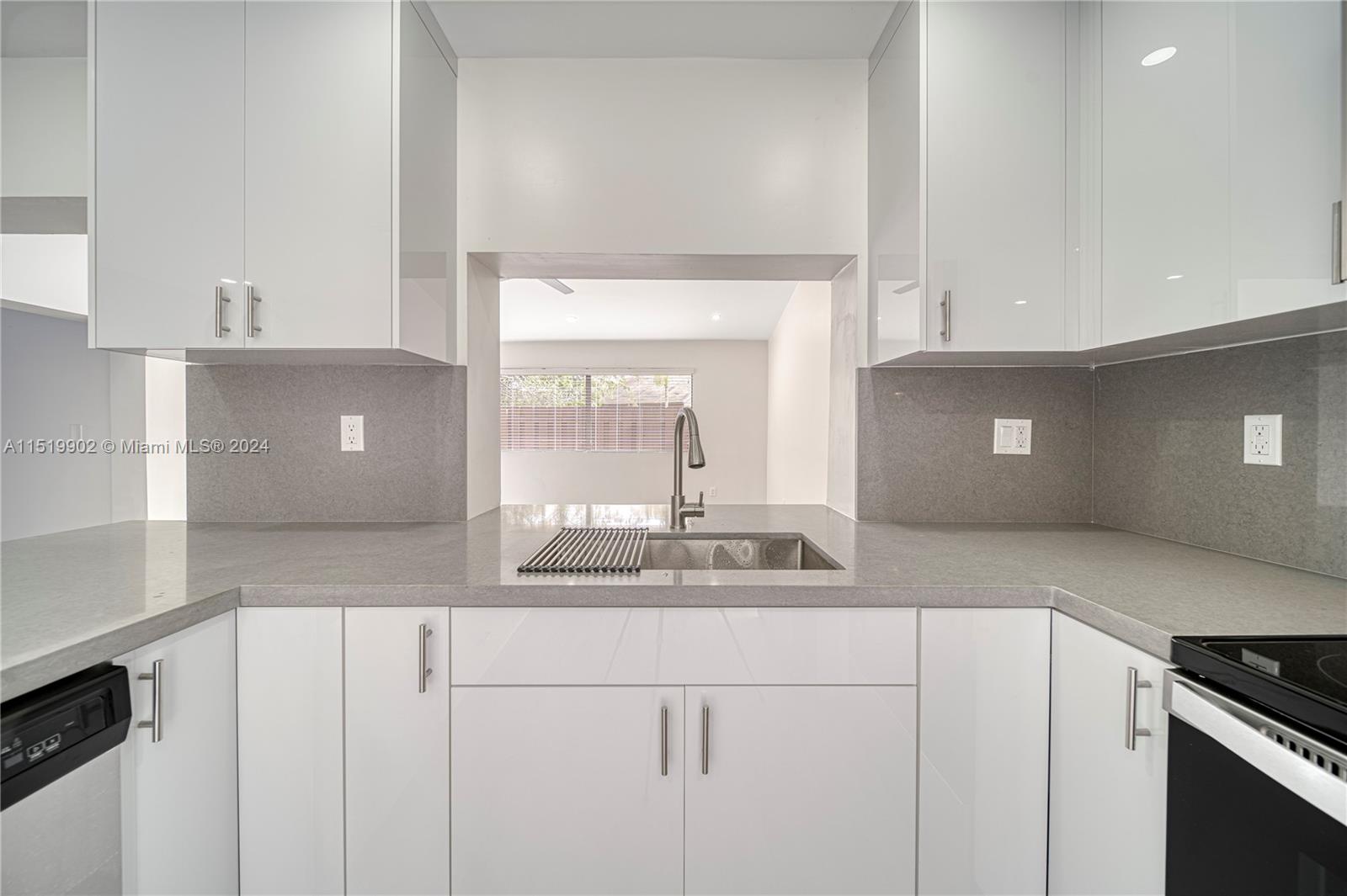 BRIAR LAKE - Residential Lease