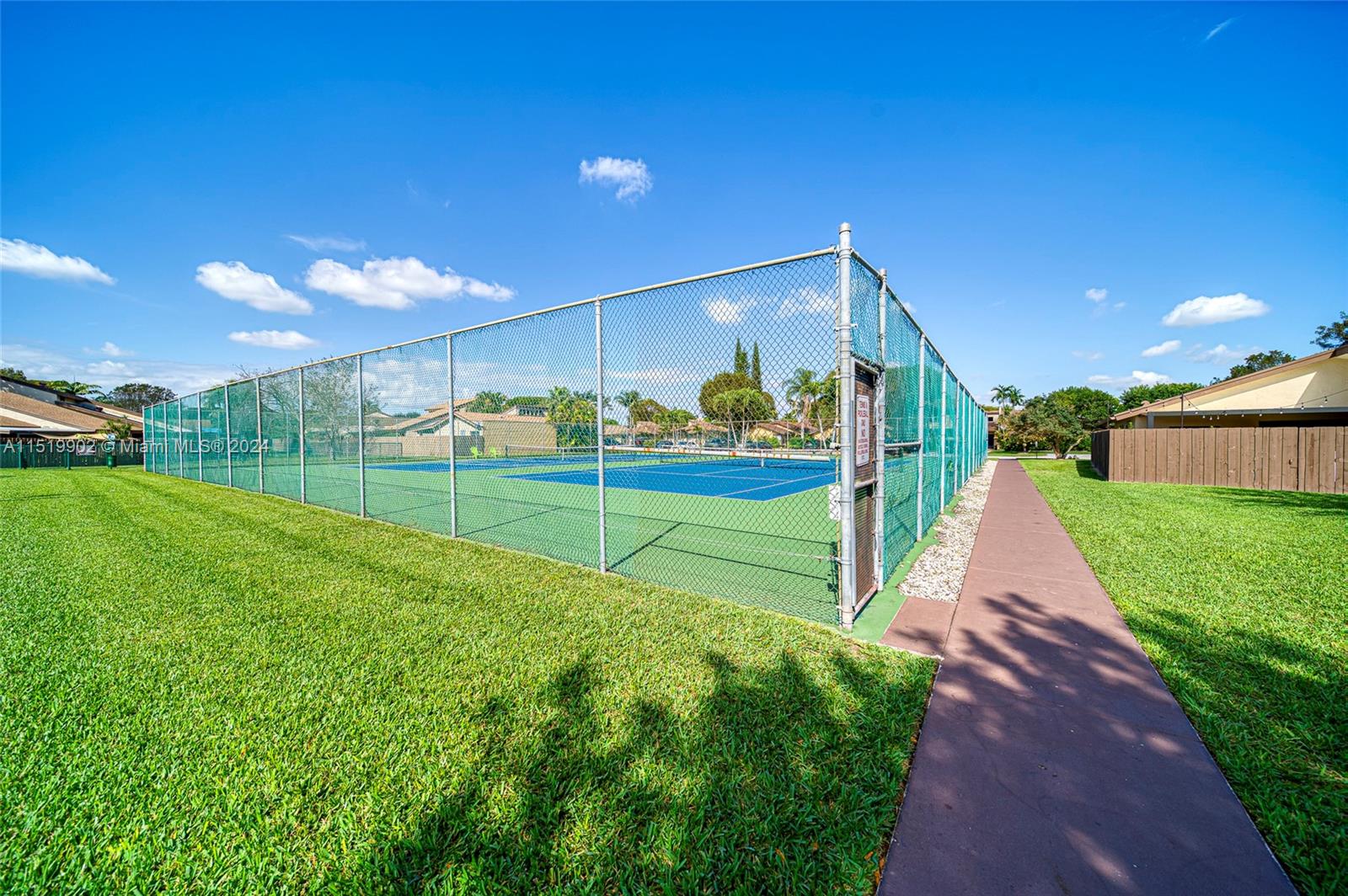 BRIAR LAKE - Residential Lease