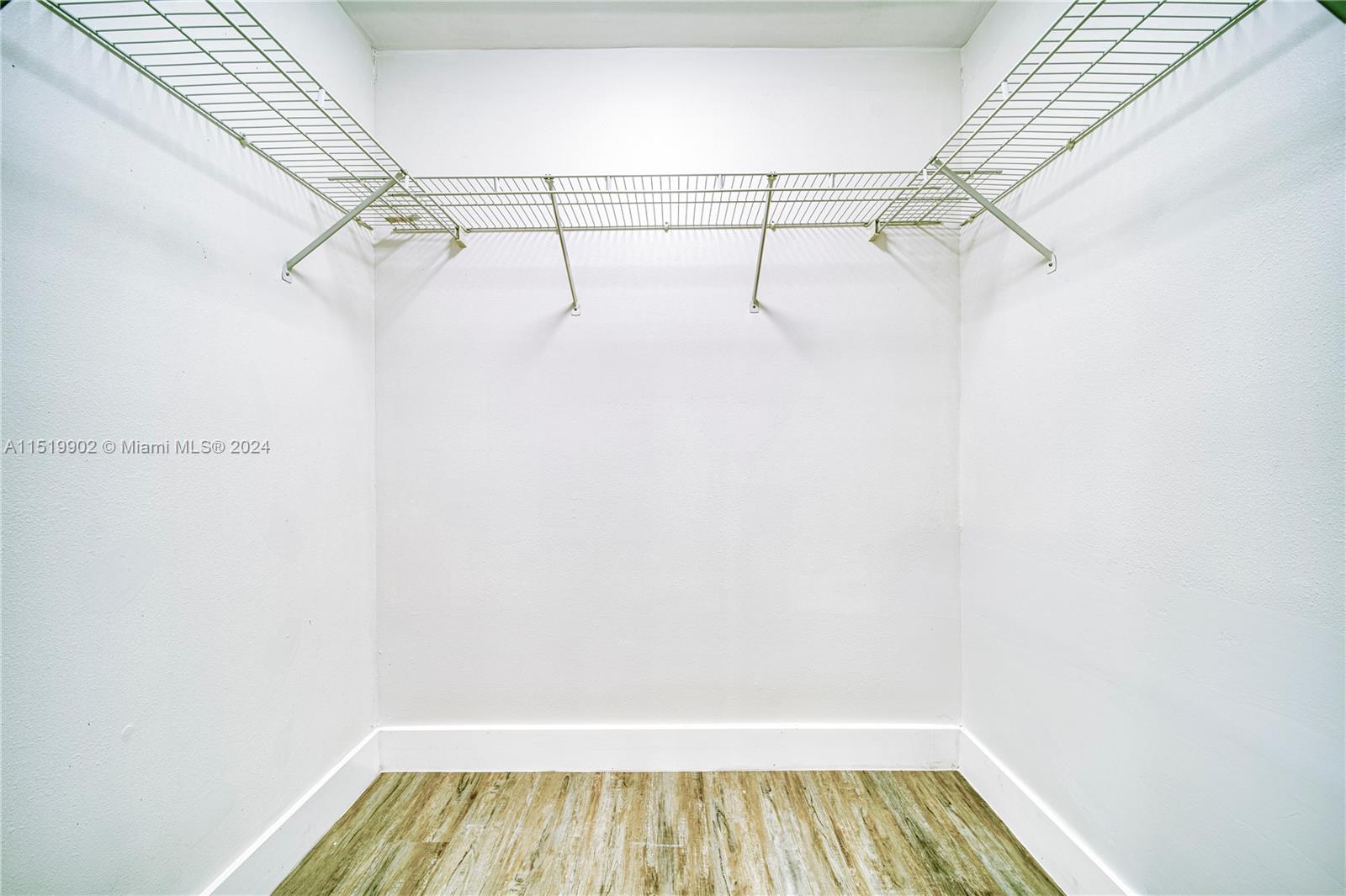 BRIAR LAKE - Residential Lease