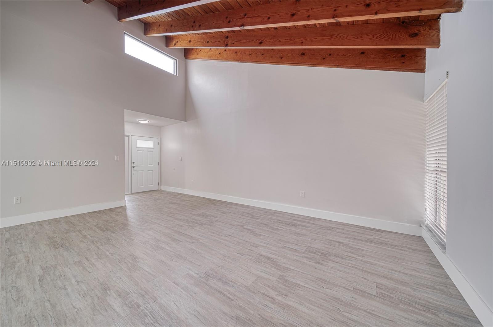 BRIAR LAKE - Residential Lease