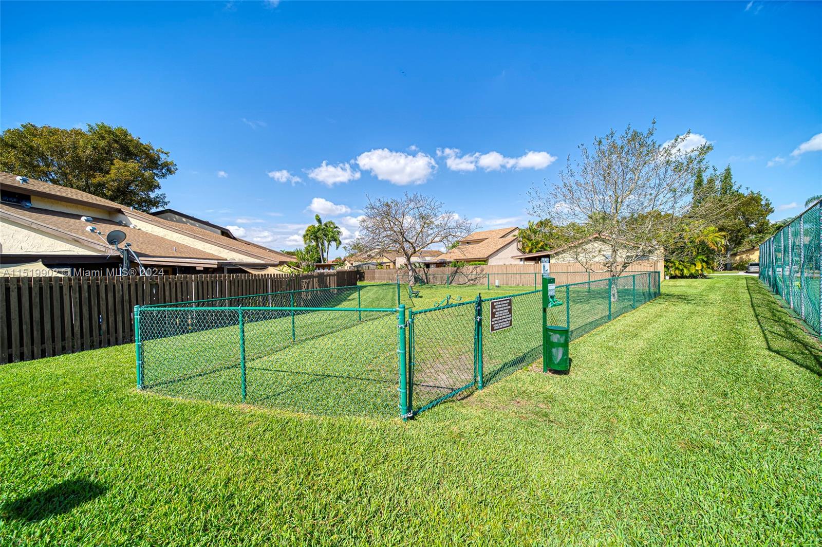 BRIAR LAKE - Residential Lease