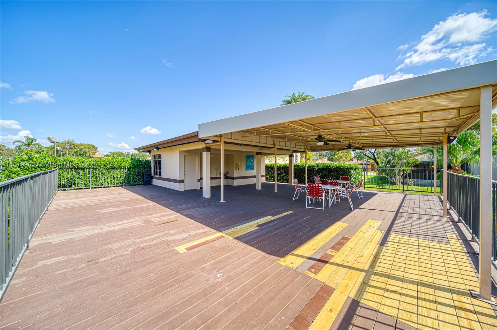 BRIAR LAKE - Residential Lease