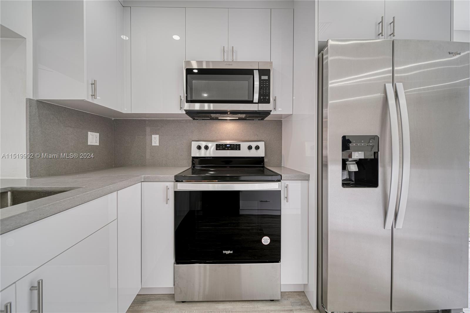 BRIAR LAKE - Residential Lease