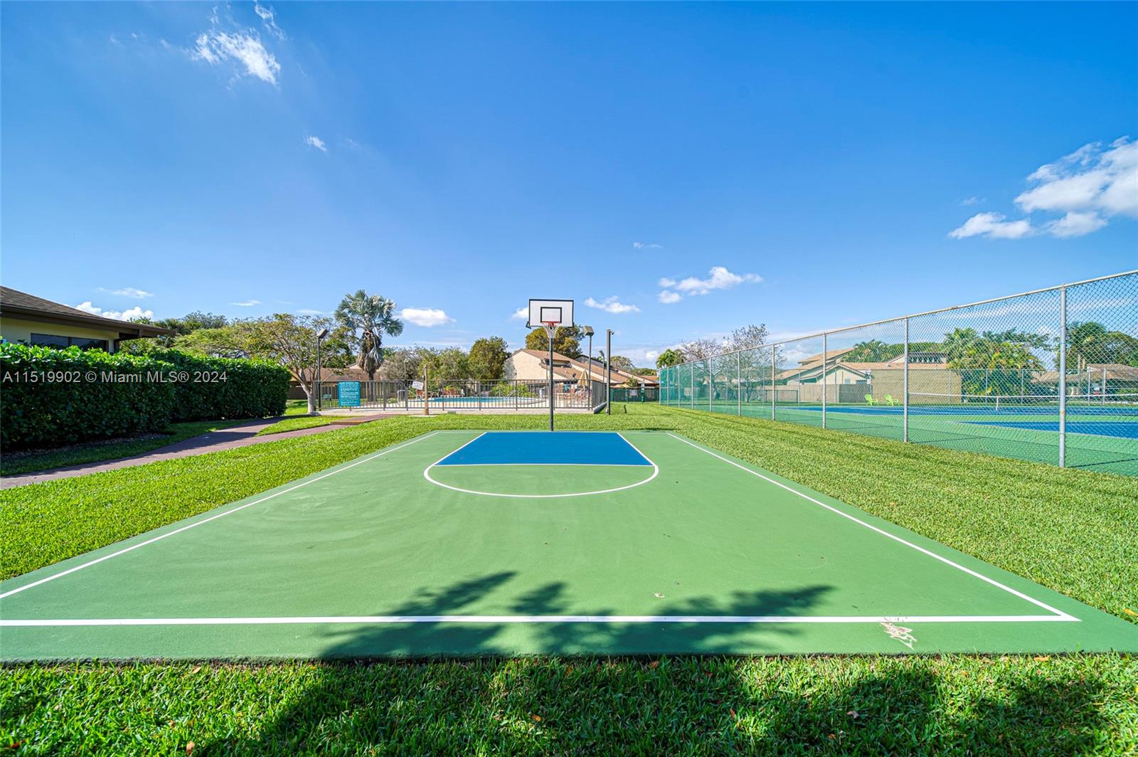BRIAR LAKE - Residential Lease