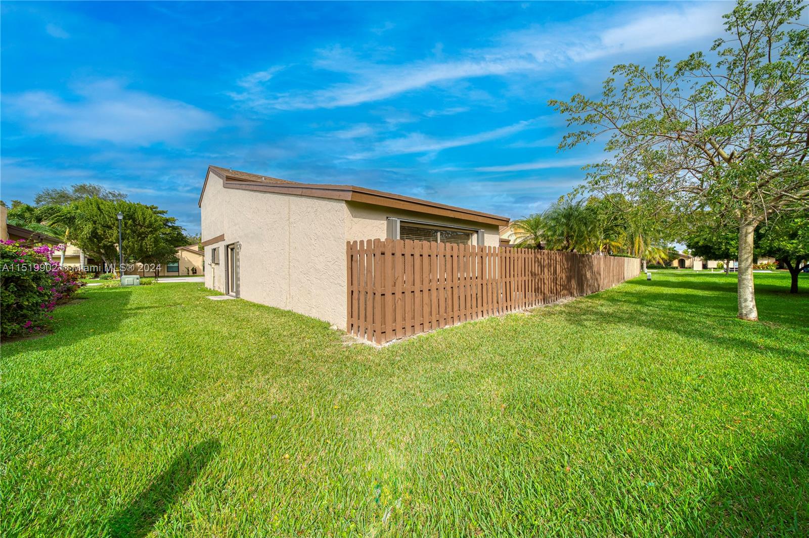 BRIAR LAKE - Residential Lease