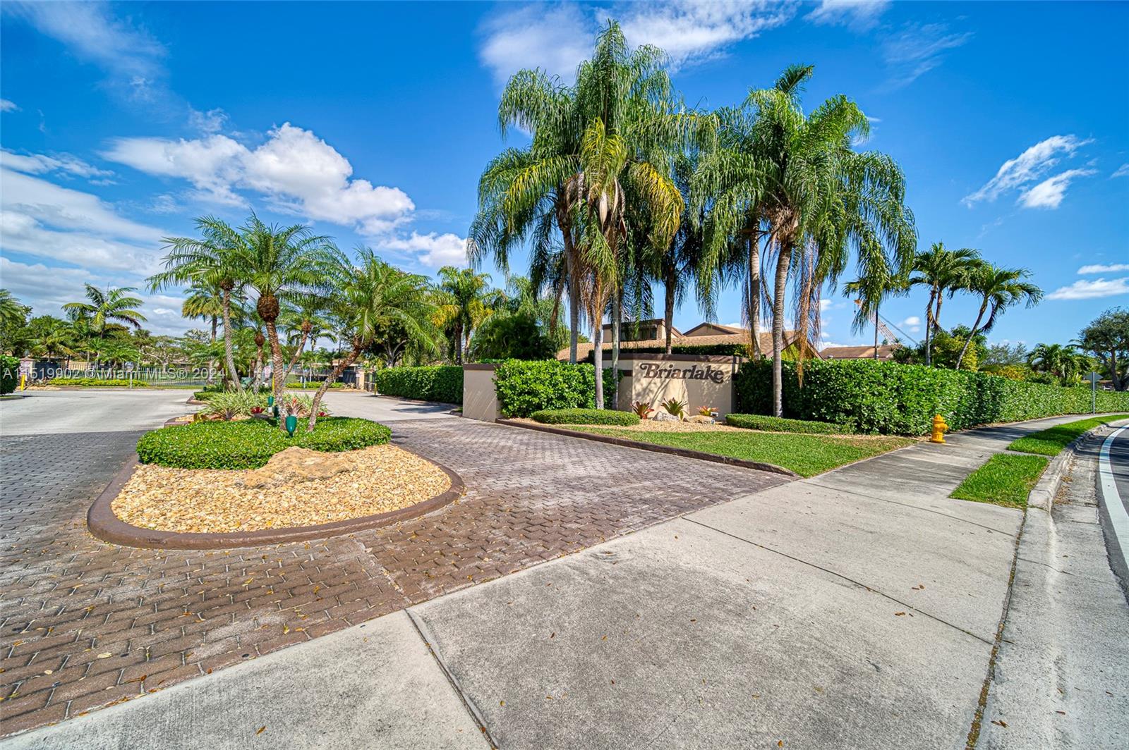 BRIAR LAKE - Residential Lease