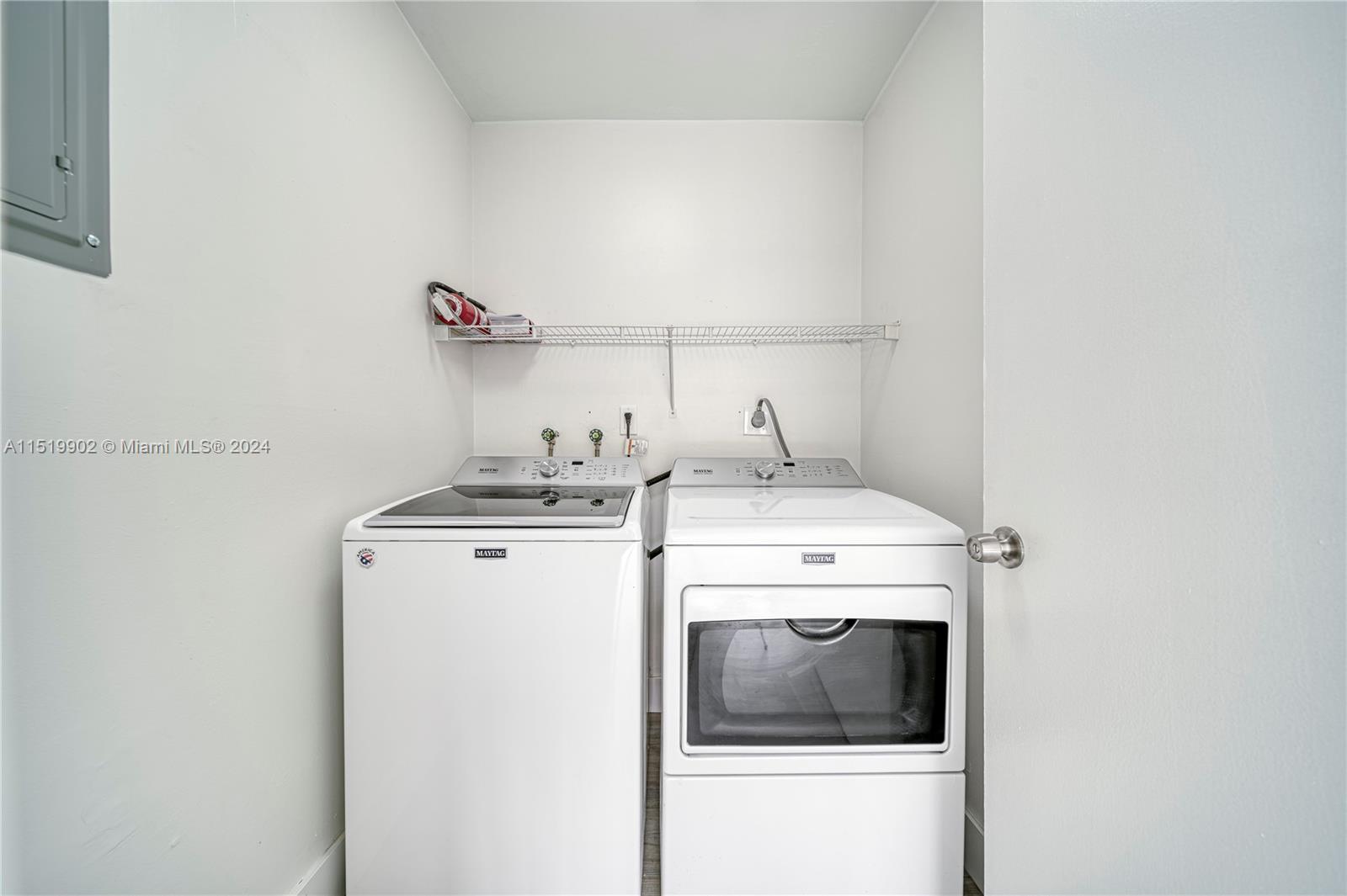 BRIAR LAKE - Residential Lease