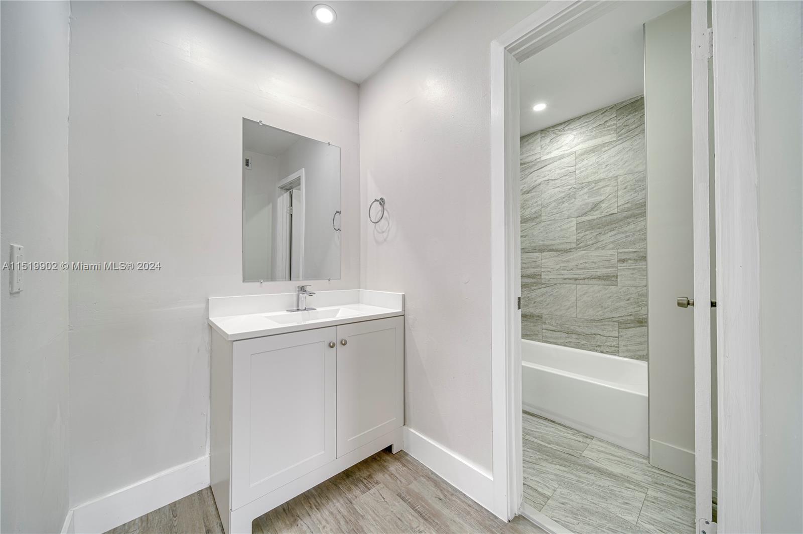 BRIAR LAKE - Residential Lease