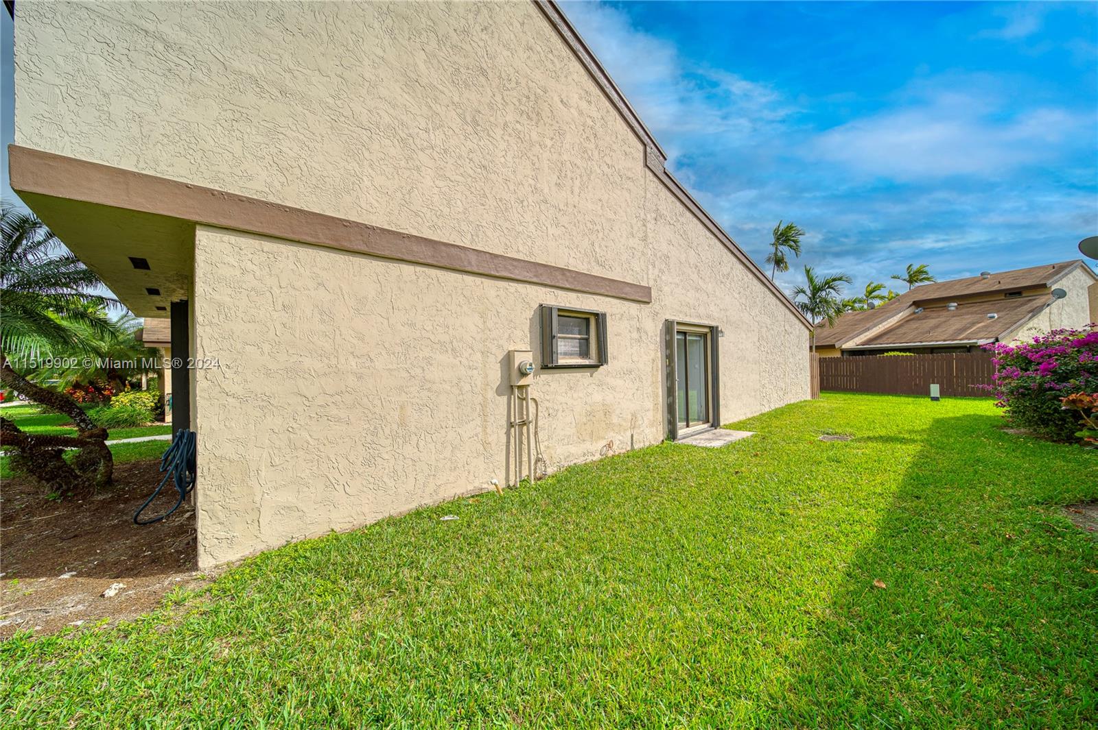 BRIAR LAKE - Residential Lease