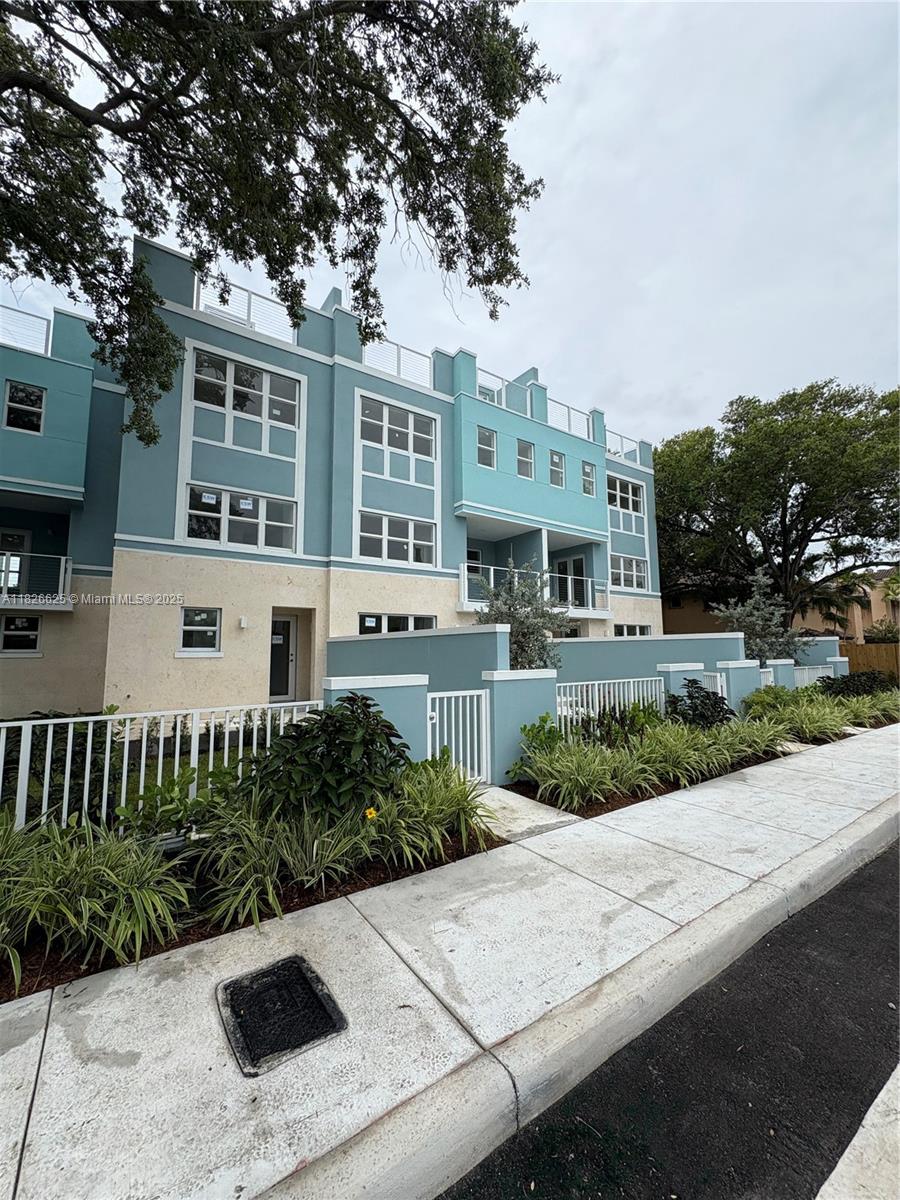 EVERGLADE LAND SALES CO - Residential