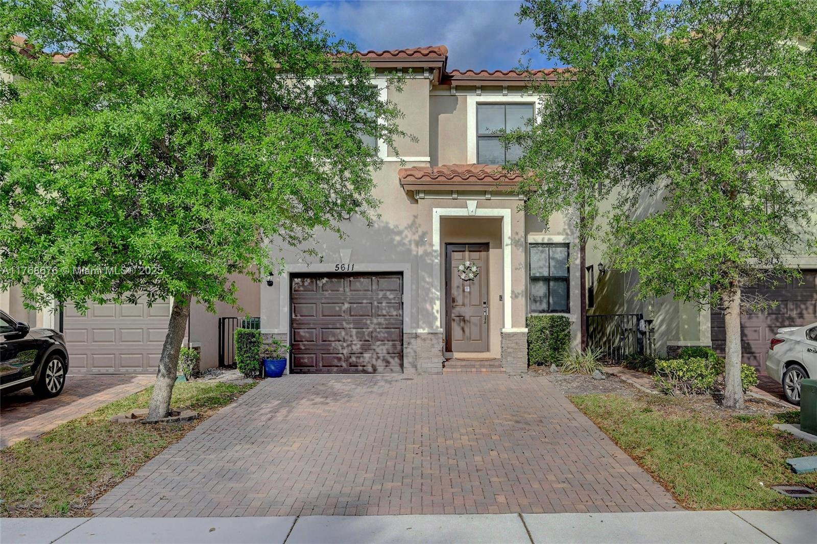 Rental Property at 5611 Nw 50th Ter 5611, Tamarac, Broward County, Florida - Bedrooms: 4 
Bathrooms: 3  - $3,600 MO.
