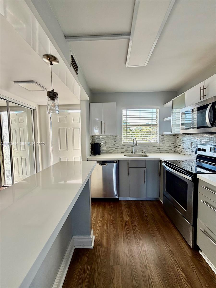 SUNRISE LAKES 54 CONDO - Residential