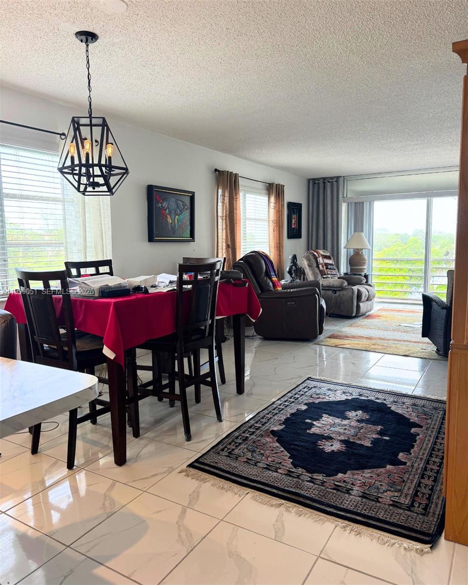 LAS VISTAS P-R IN INVERRA - Residential