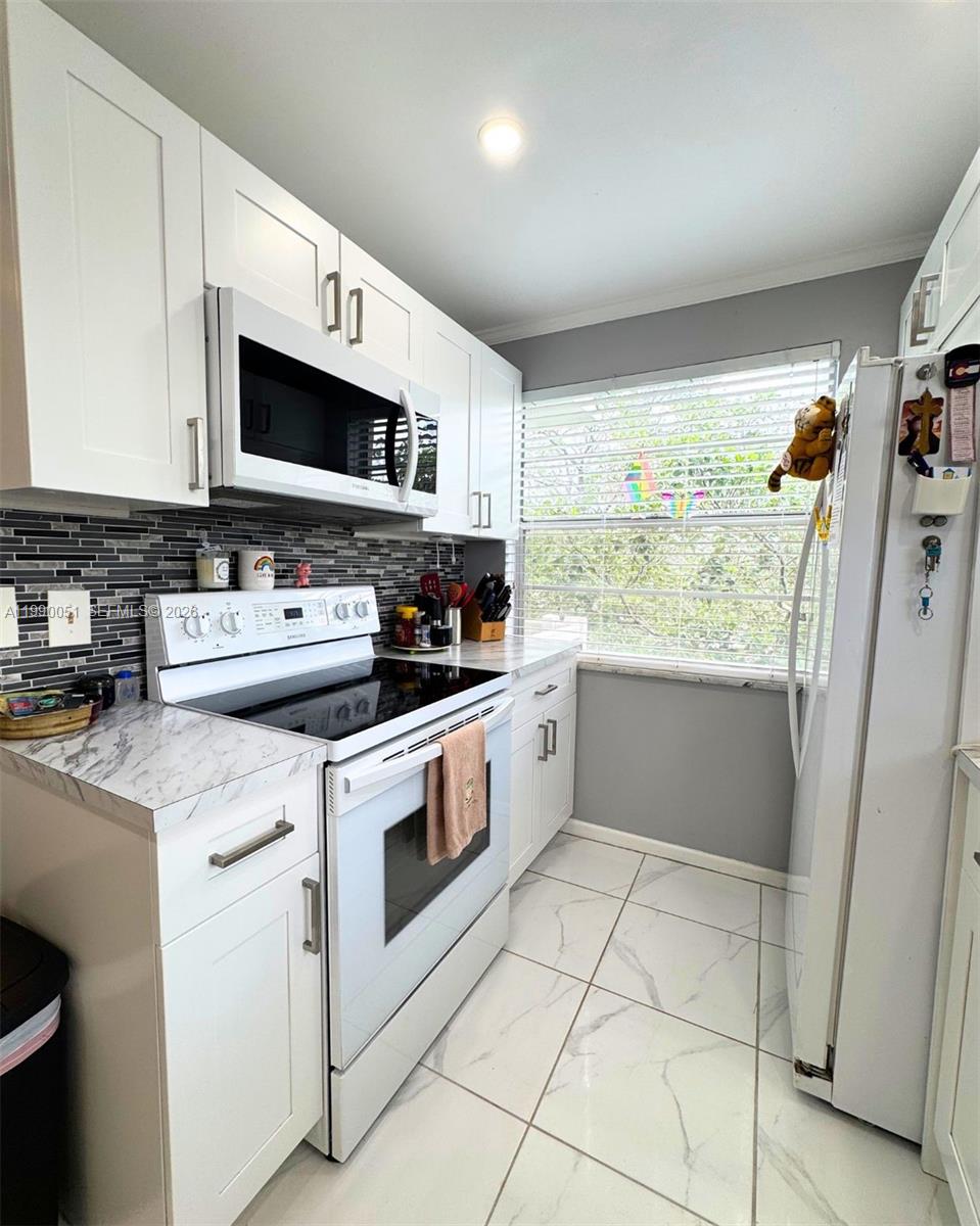 LAS VISTAS P-R IN INVERRA - Residential