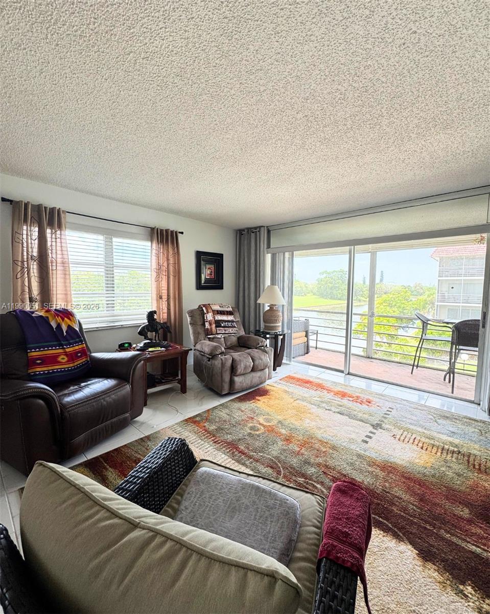 LAS VISTAS P-R IN INVERRA - Residential