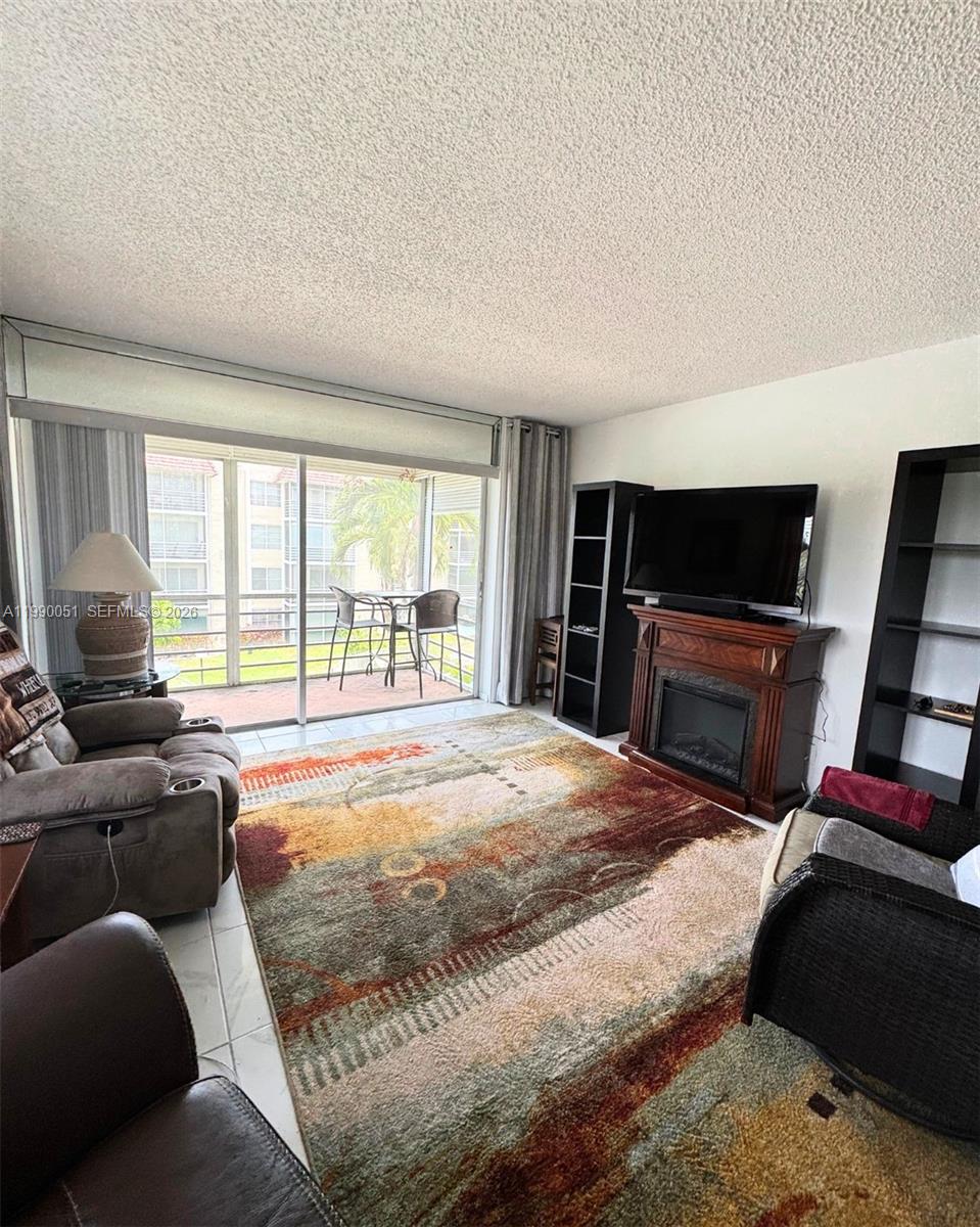 LAS VISTAS P-R IN INVERRA - Residential