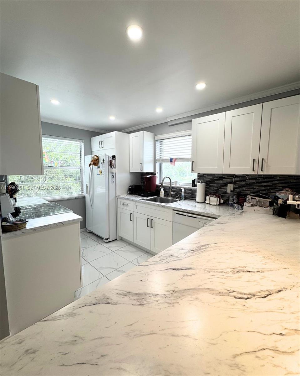 LAS VISTAS P-R IN INVERRA - Residential