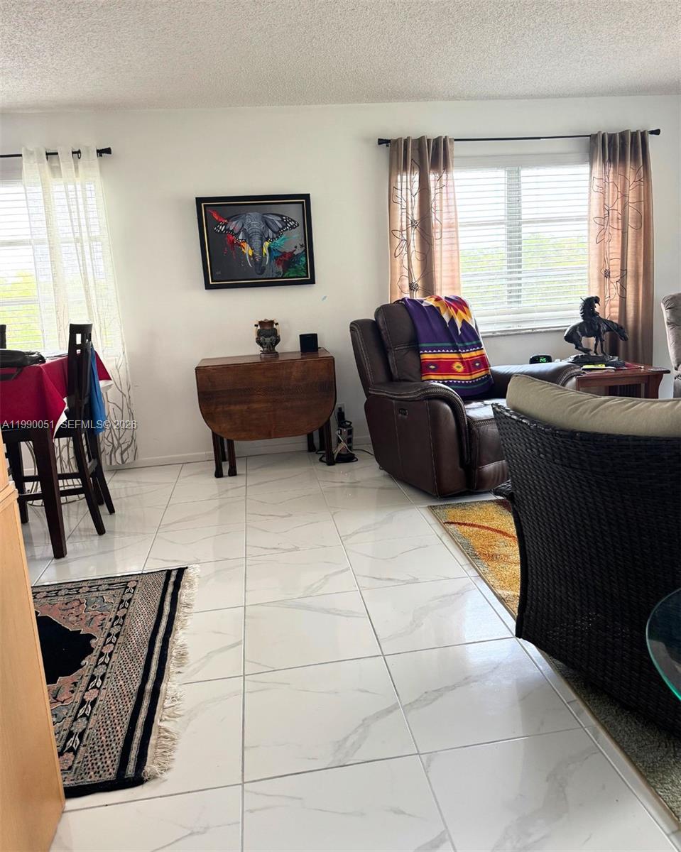 LAS VISTAS P-R IN INVERRA - Residential